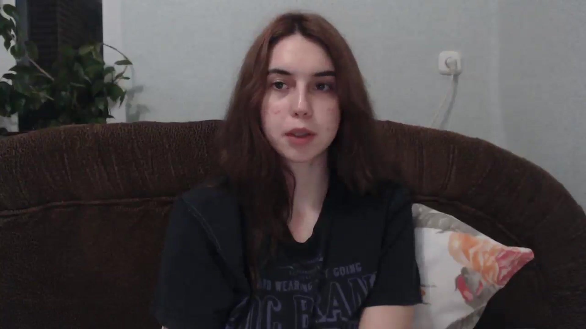 Gallery image thumbnail from EmberMoon's myfreecams stream on, 01/02/2025, 15:49 image 12 of 20