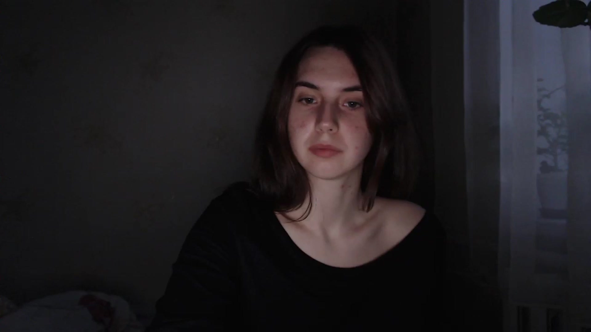 Gallery image thumbnail from EmberMoon's myfreecams stream on, 01/04/2025, 14:34 image 17 of 20