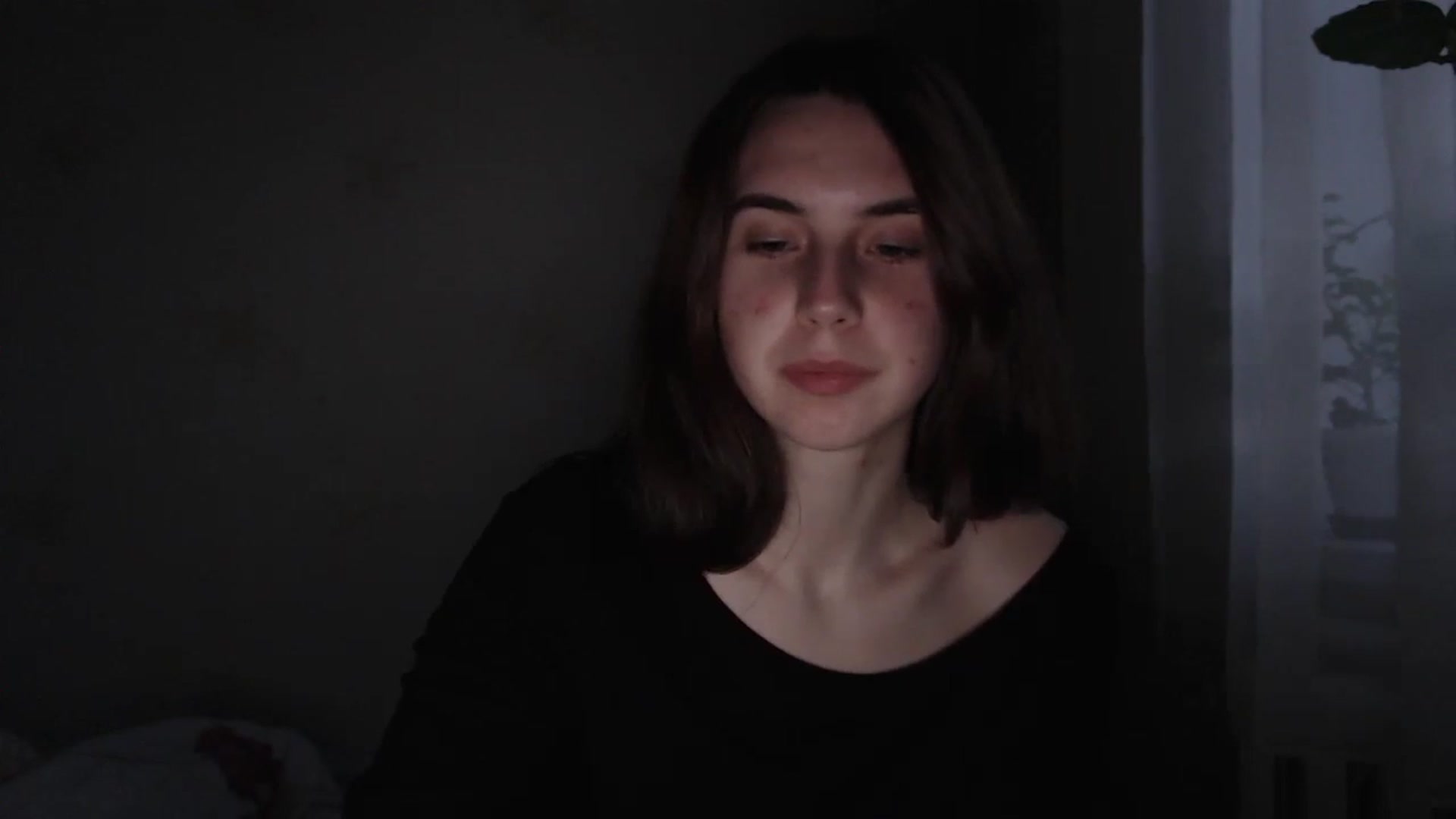 Gallery image thumbnail from EmberMoon's myfreecams stream on, 01/04/2025, 14:34 image 15 of 20