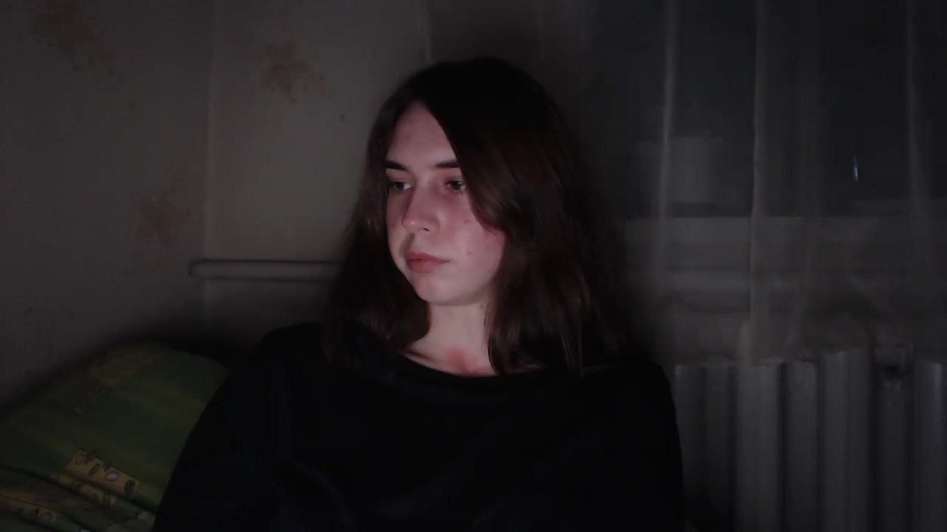 Gallery image thumbnail from EmberMoon's myfreecams stream on, 01/04/2025, 16:39 image 5 of 20
