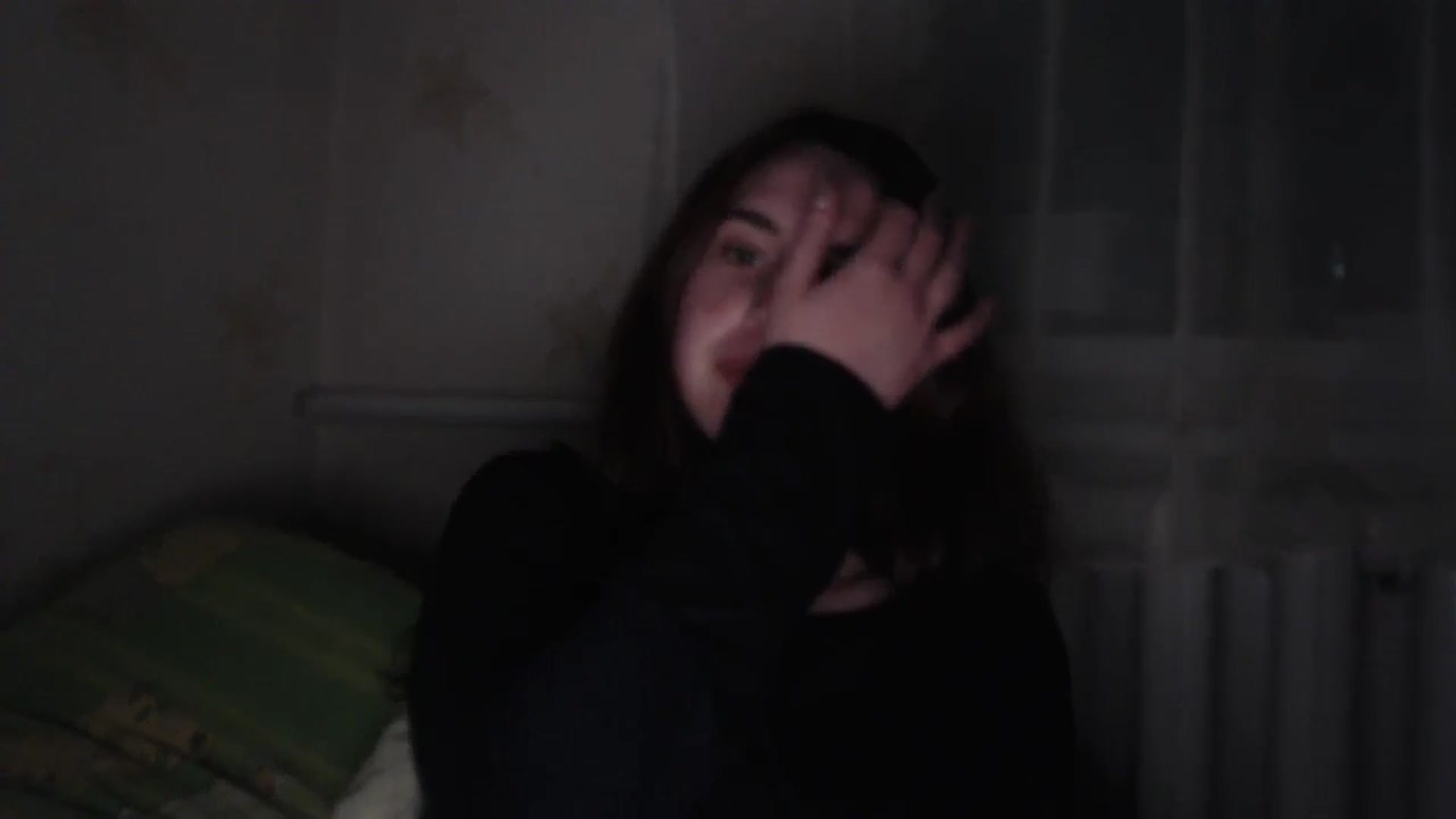 Gallery image thumbnail from EmberMoon's myfreecams stream on, 01/04/2025, 16:39 image 9 of 20