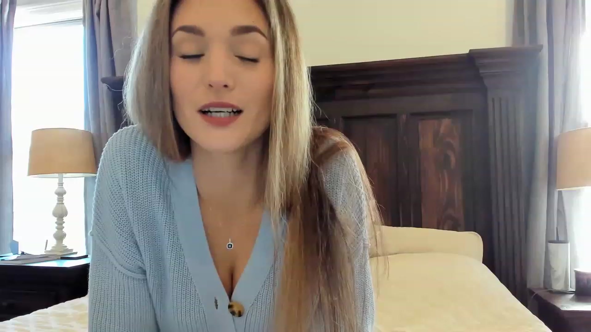 Gallery image thumbnail from Ember_BDAY29's myfreecams stream on, 12/01/2022, 19:03 image 10 of 20