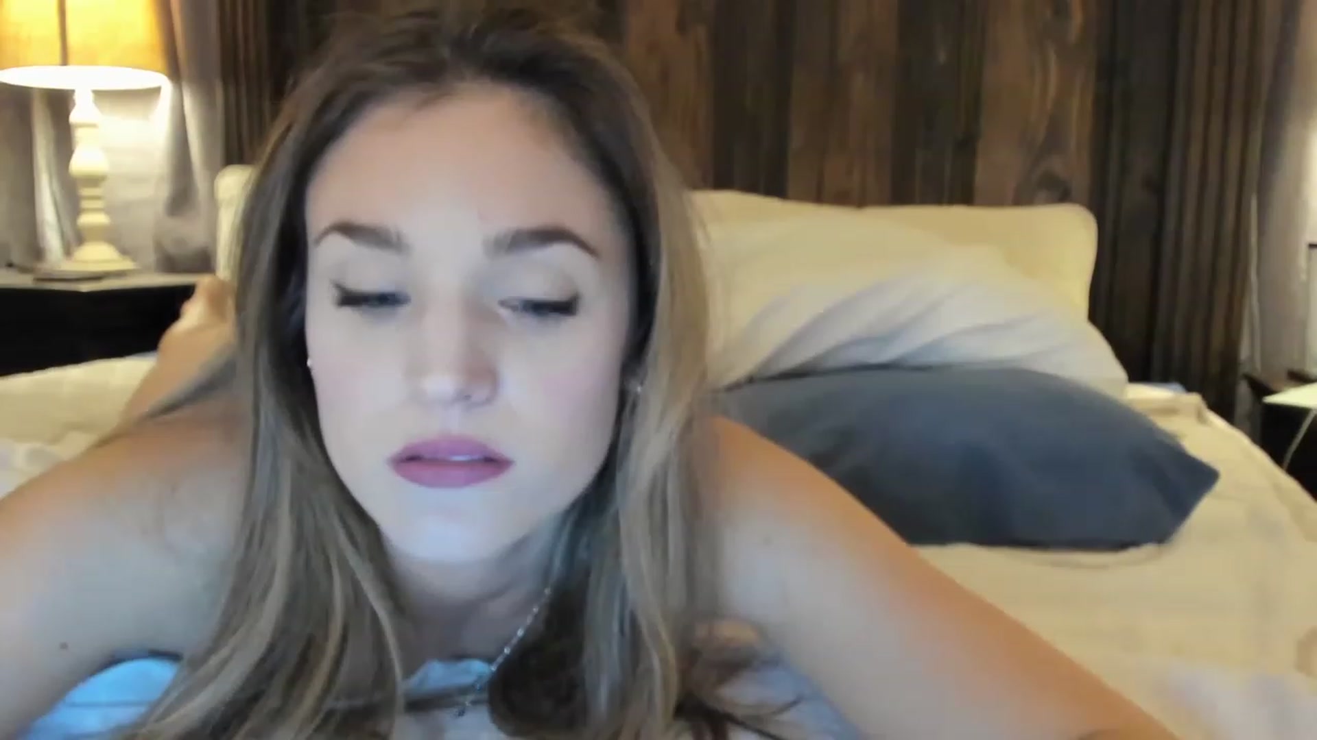 Gallery image thumbnail from Ember_Lynne's myfreecams stream on, 12/28/2022, 05:04 image 3 of 20