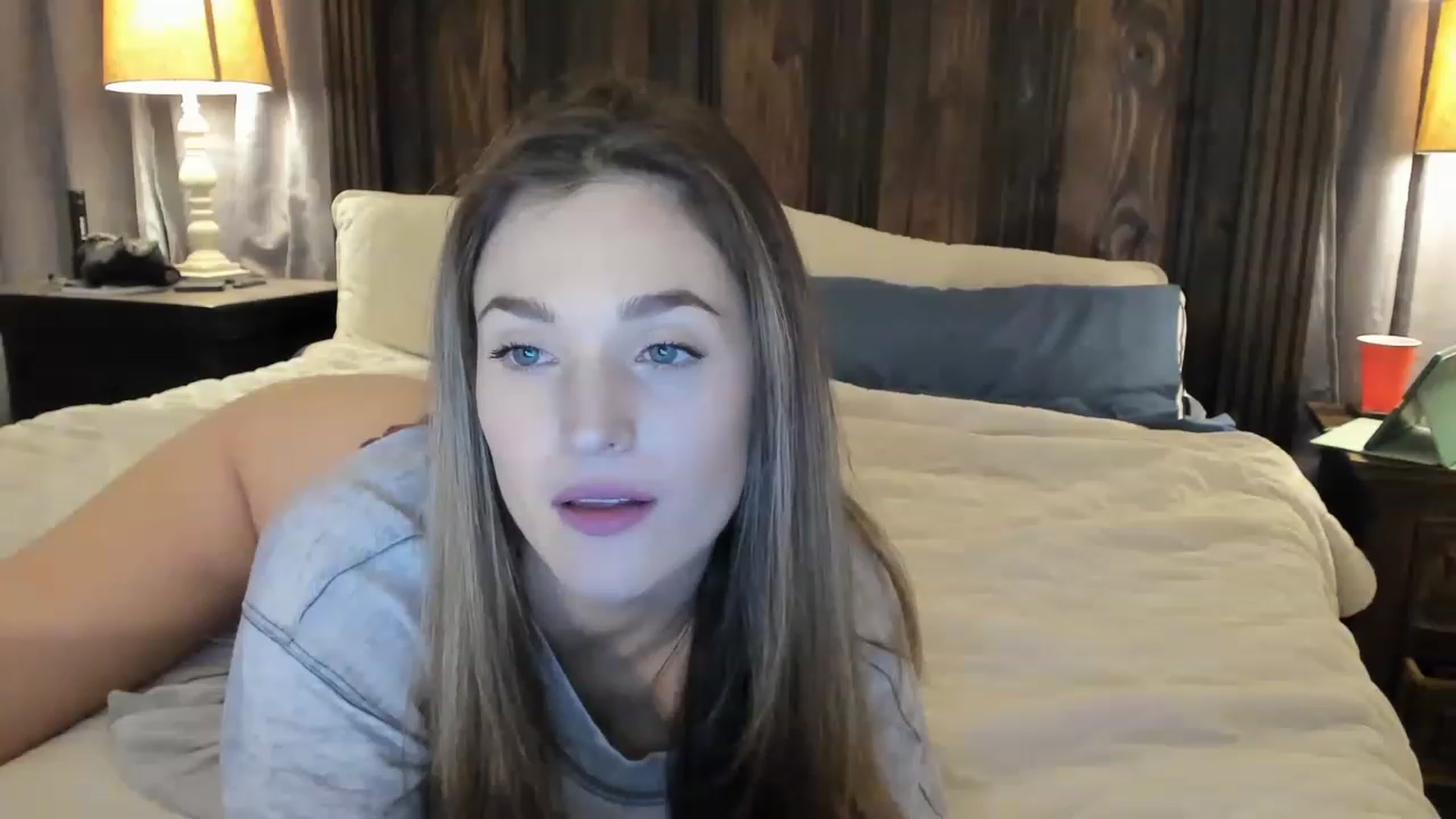 Gallery image thumbnail from Ember_Lynne's myfreecams stream on, 01/02/2023, 06:37 image 12 of 20
