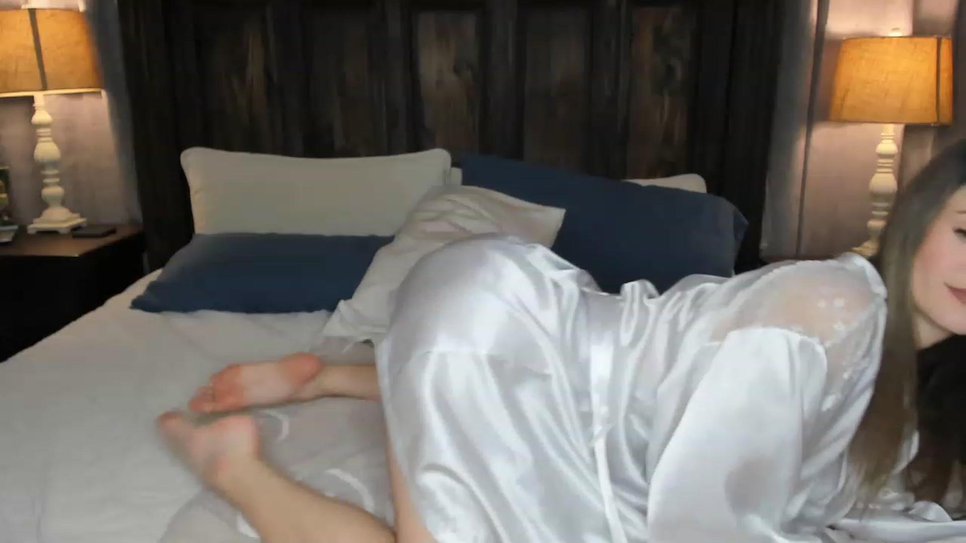 Gallery image thumbnail from Ember_Lynne's myfreecams stream on, 01/29/2023, 03:29 image 5 of 20
