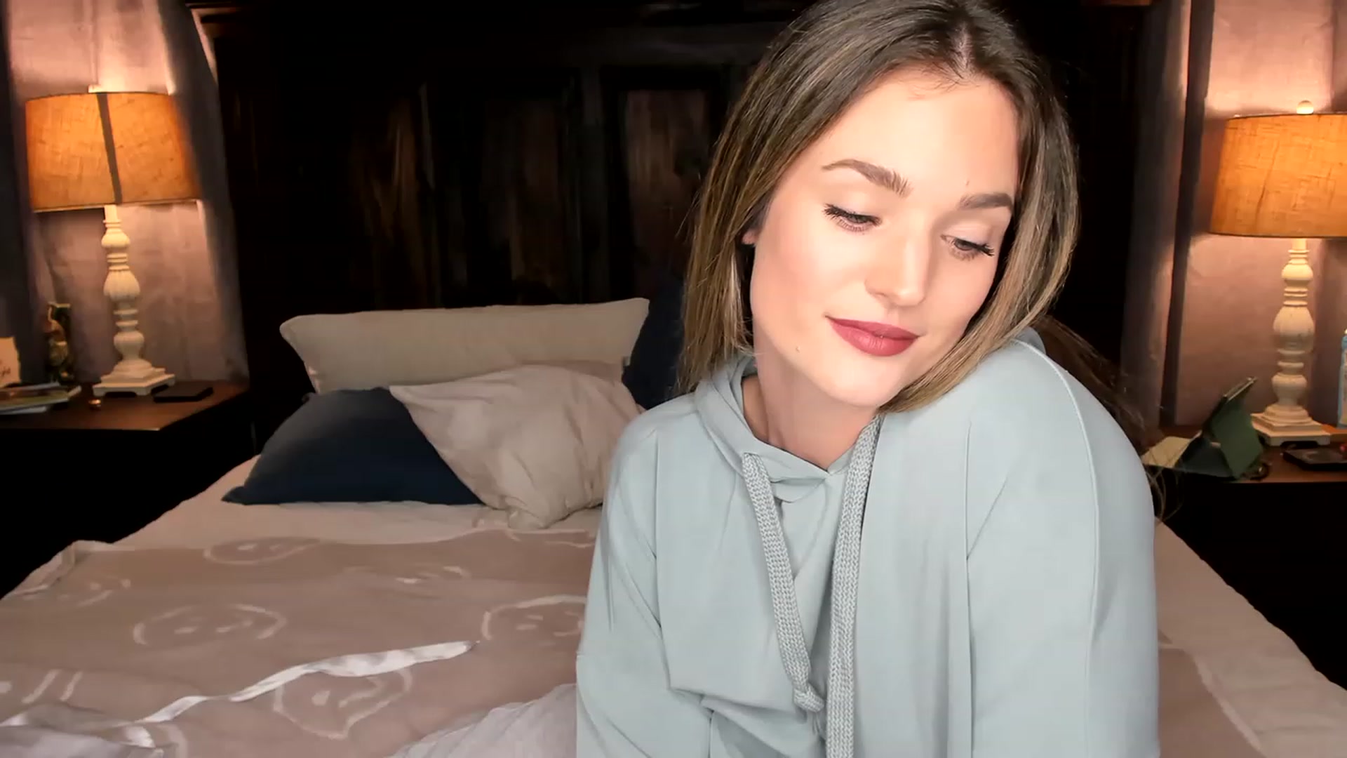 Gallery image thumbnail from Ember_Lynne's myfreecams stream on, 02/07/2023, 02:52 image 5 of 20