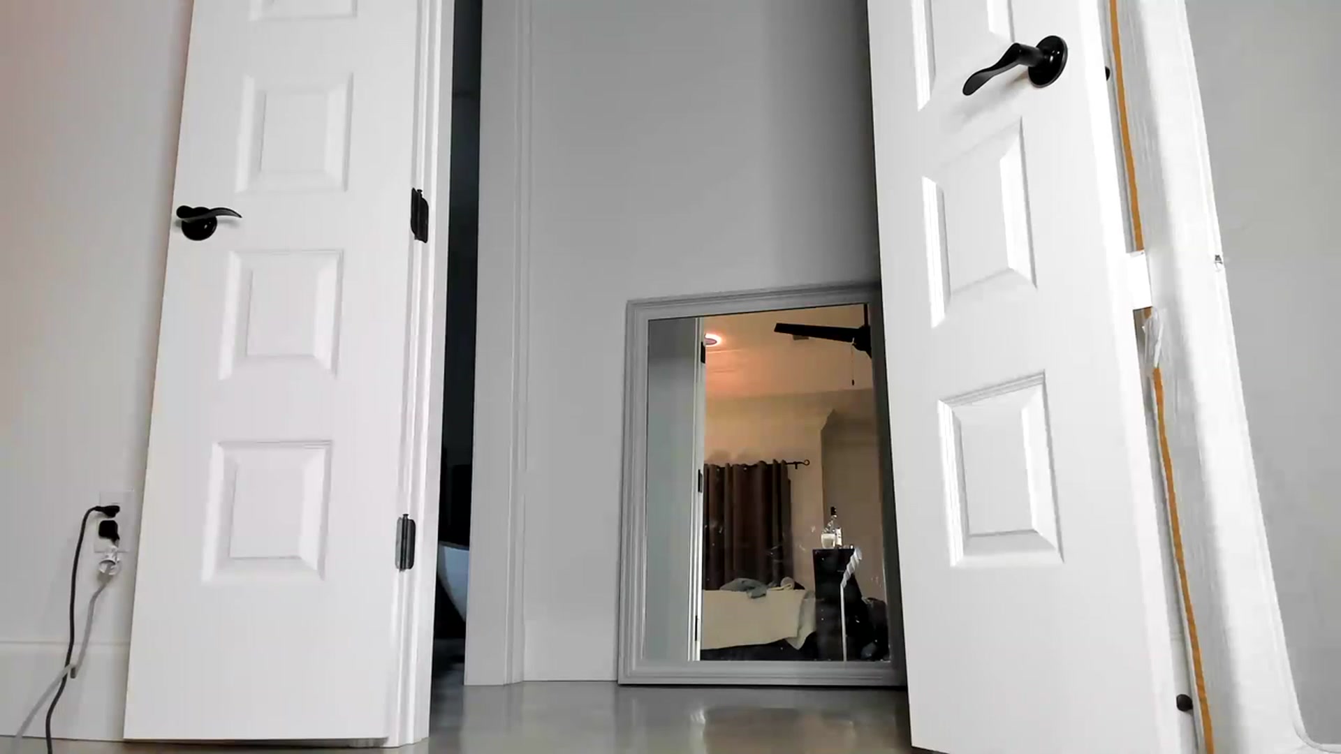 Gallery image thumbnail from Ember_Lynne's myfreecams stream on, 02/07/2023, 03:41 image 16 of 20