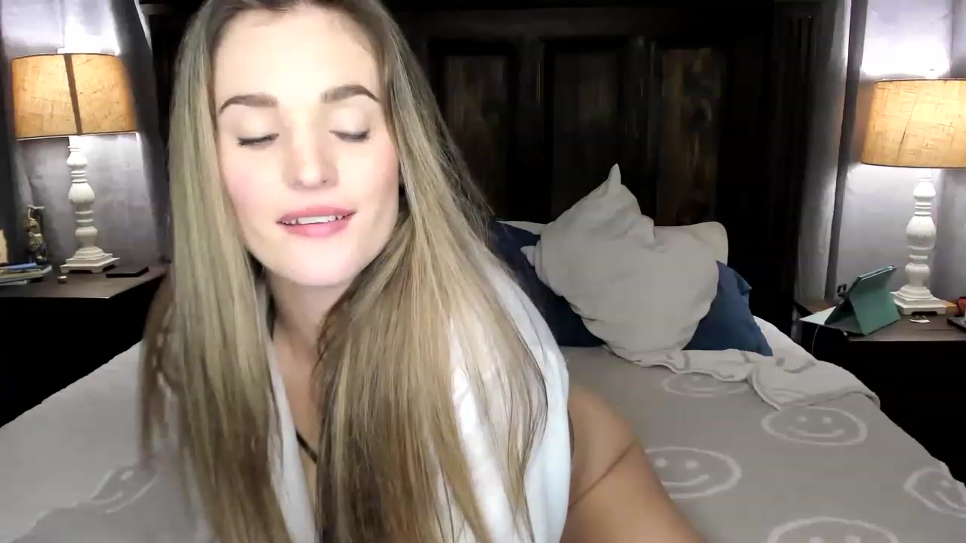 Gallery image thumbnail from Ember_Lynne's myfreecams stream on, 02/11/2023, 03:15 image 9 of 20