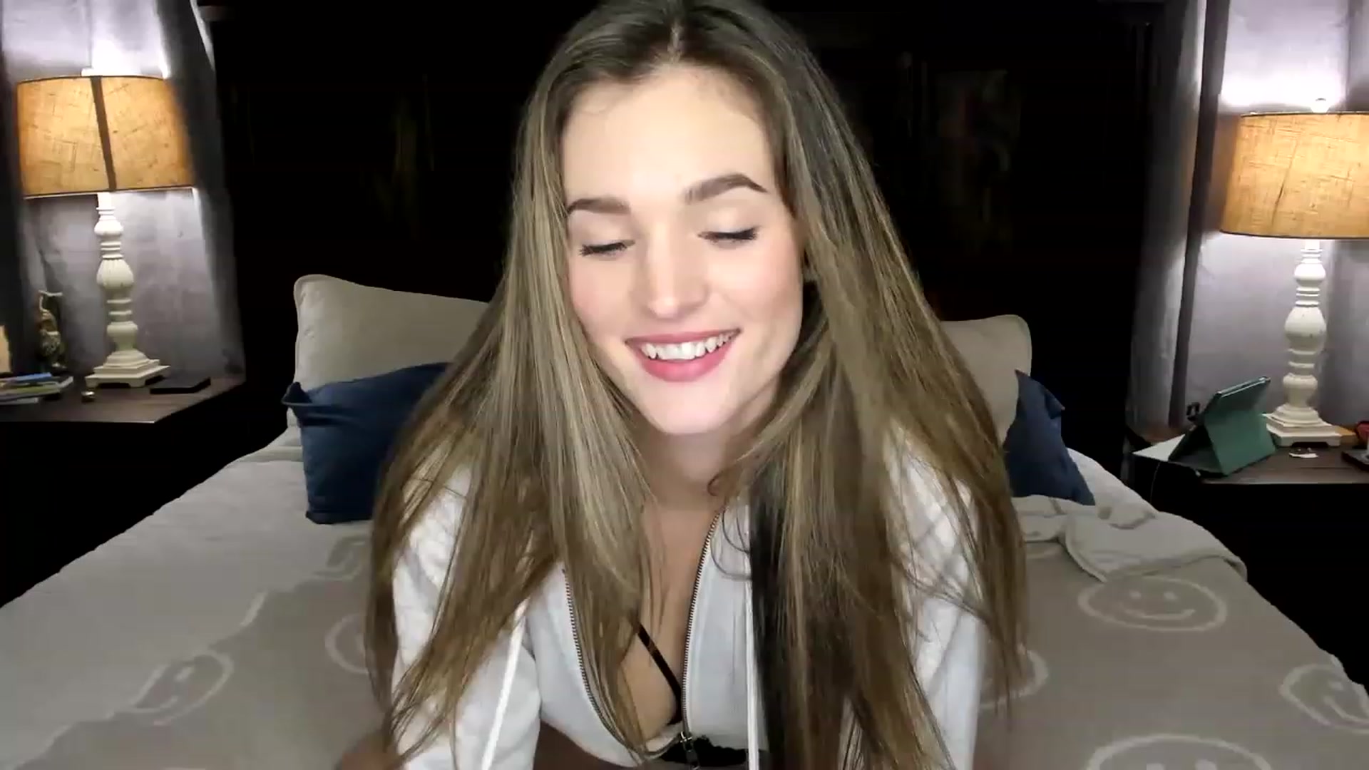 Gallery image thumbnail from Ember_Lynne's myfreecams stream on, 02/11/2023, 03:15 image 6 of 20