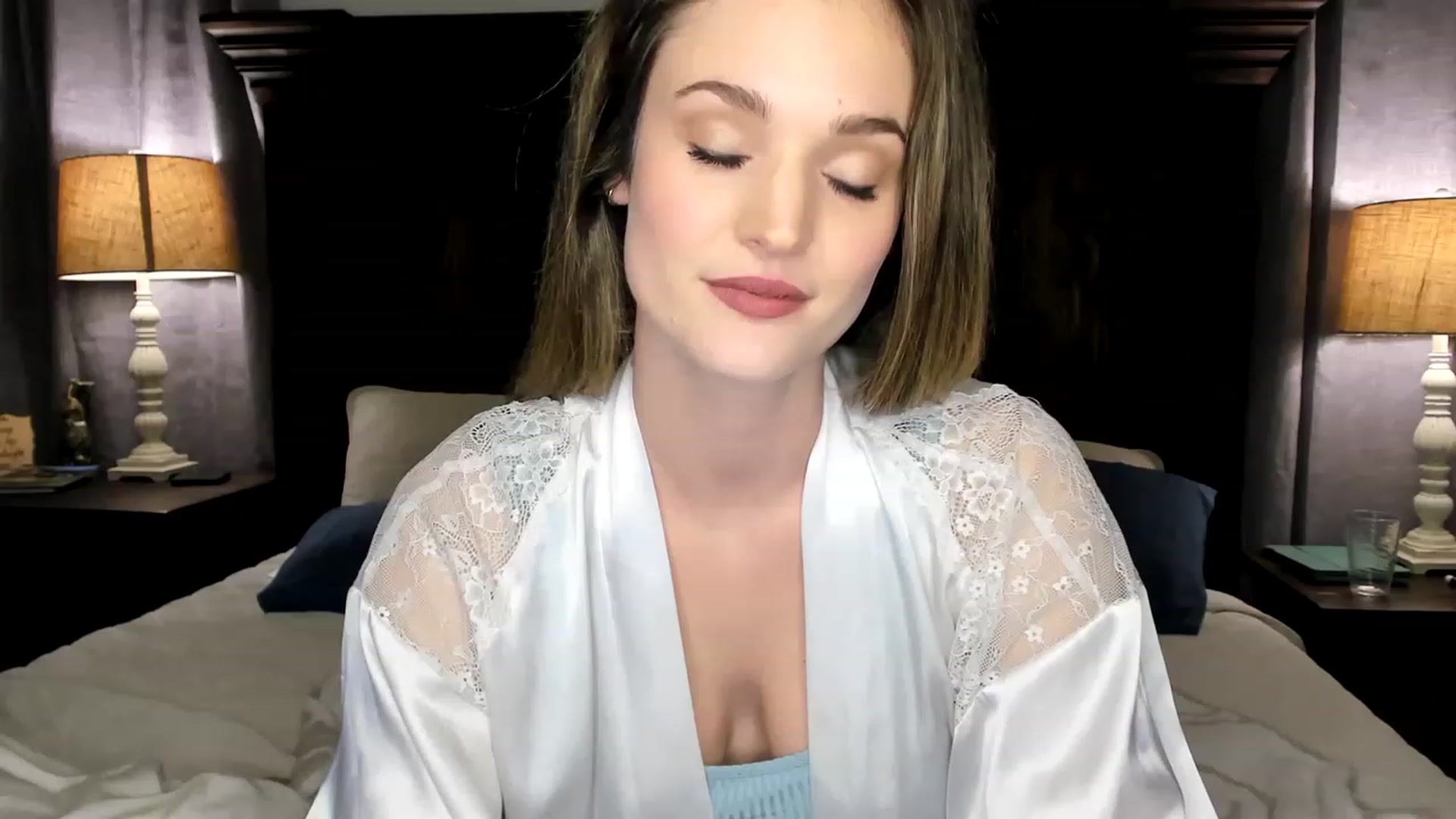 Gallery image thumbnail from Ember_Lynne's myfreecams stream on, 02/24/2023, 02:30 image 5 of 20