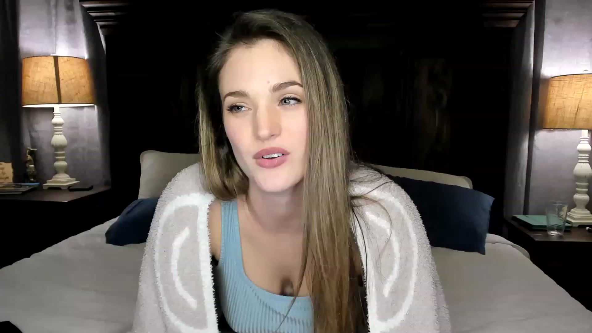 Gallery image thumbnail from Ember_Lynne's myfreecams stream on, 02/24/2023, 05:09 image 2 of 20