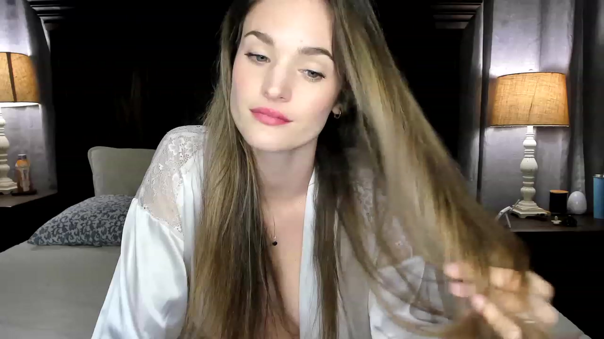Gallery image thumbnail from Ember_Lynne's myfreecams stream on, 03/21/2023, 02:08 image 5 of 20