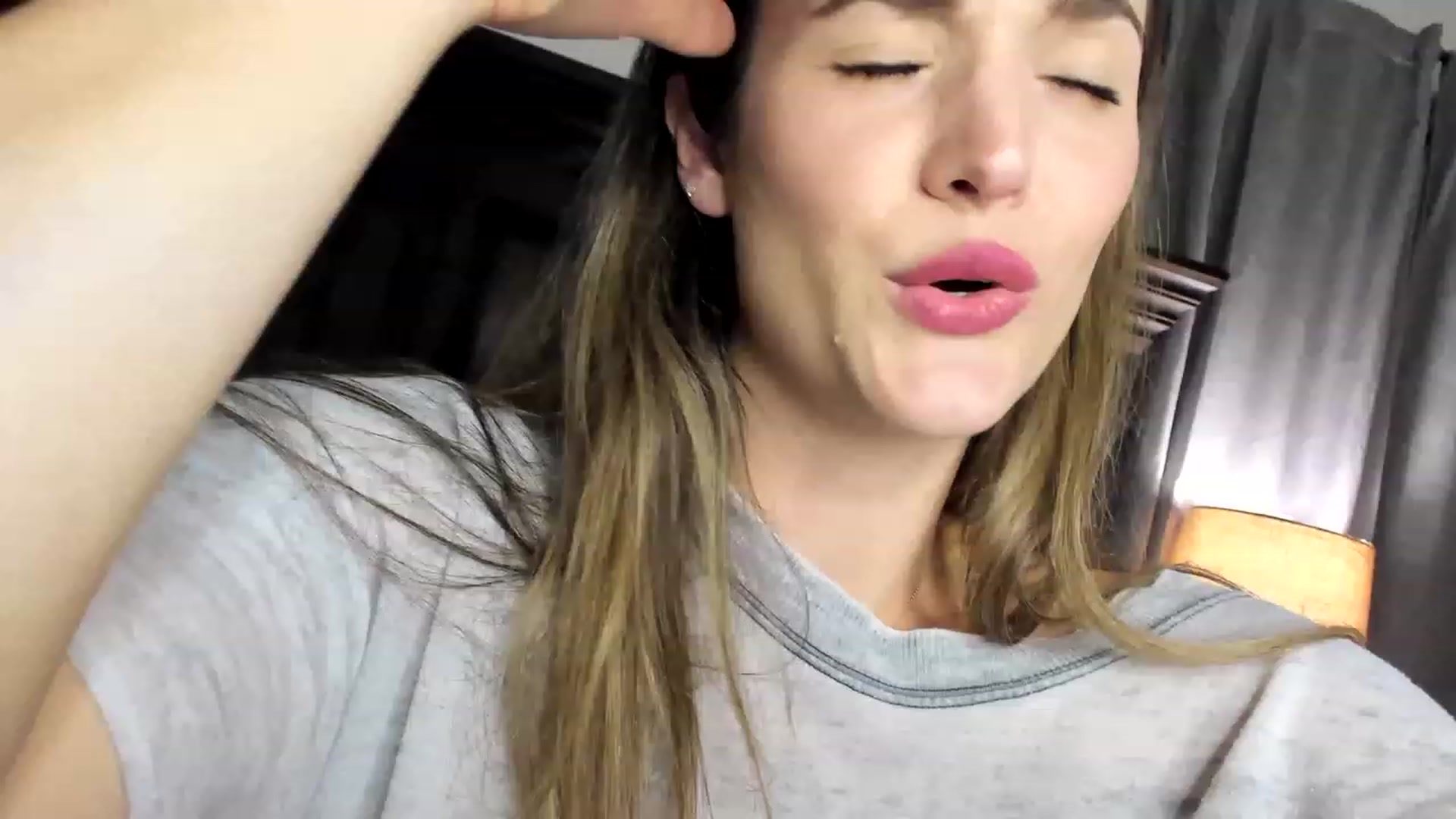 Gallery image thumbnail from Ember_Lynne's myfreecams stream on, 05/18/2023, 03:46 image 1 of 20