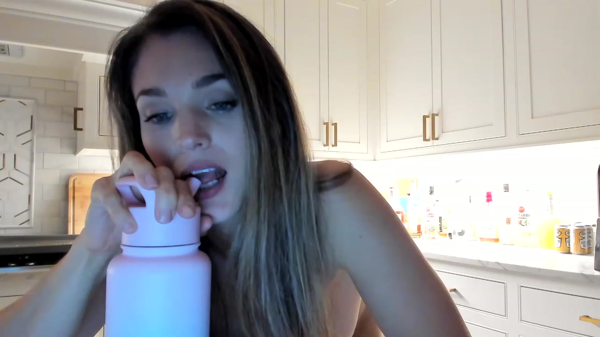Gallery image thumbnail from Ember_Lynne's myfreecams stream on, 05/23/2023, 05:31 image 15 of 20