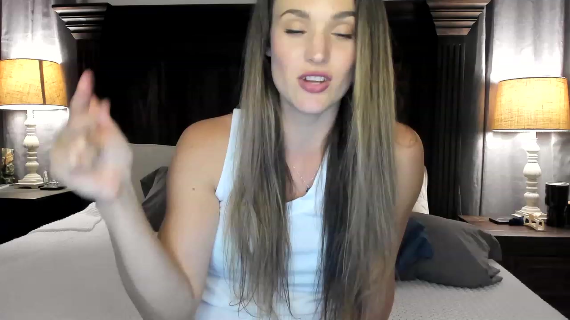 Gallery image thumbnail from Ember_Lynne's myfreecams stream on, 06/06/2023, 01:47 image 12 of 20
