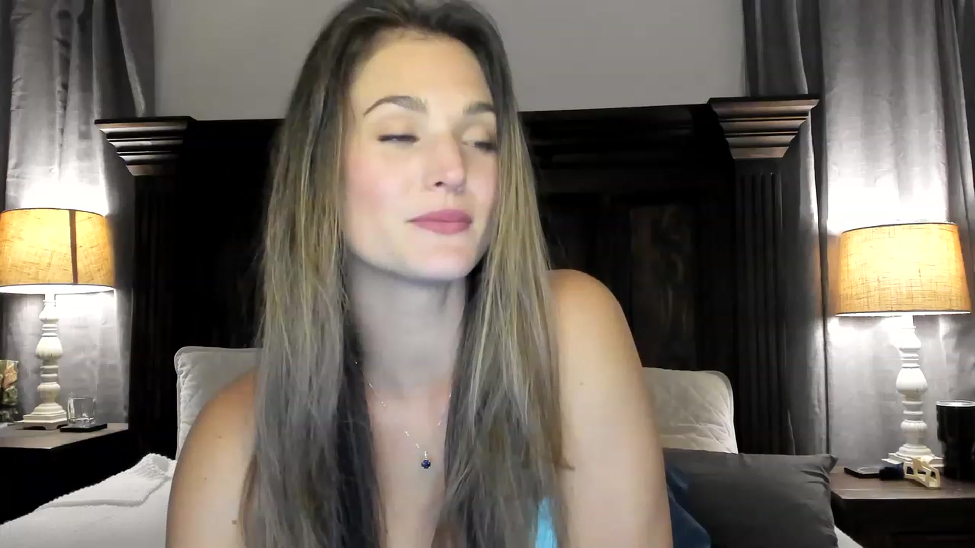 Gallery image thumbnail from Ember_Lynne's myfreecams stream on, 06/06/2023, 02:17 image 16 of 20