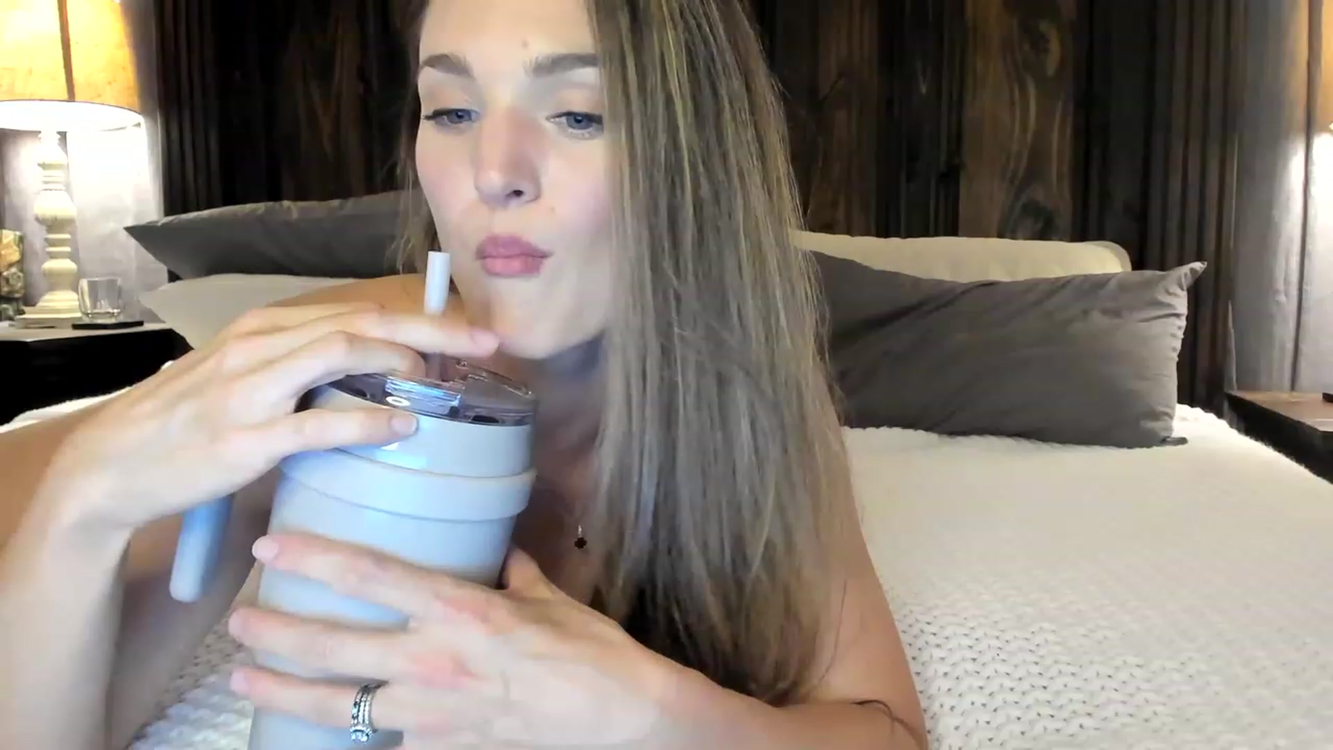 Gallery image thumbnail from Ember_Lynne's myfreecams stream on, 06/06/2023, 03:06 image 17 of 20