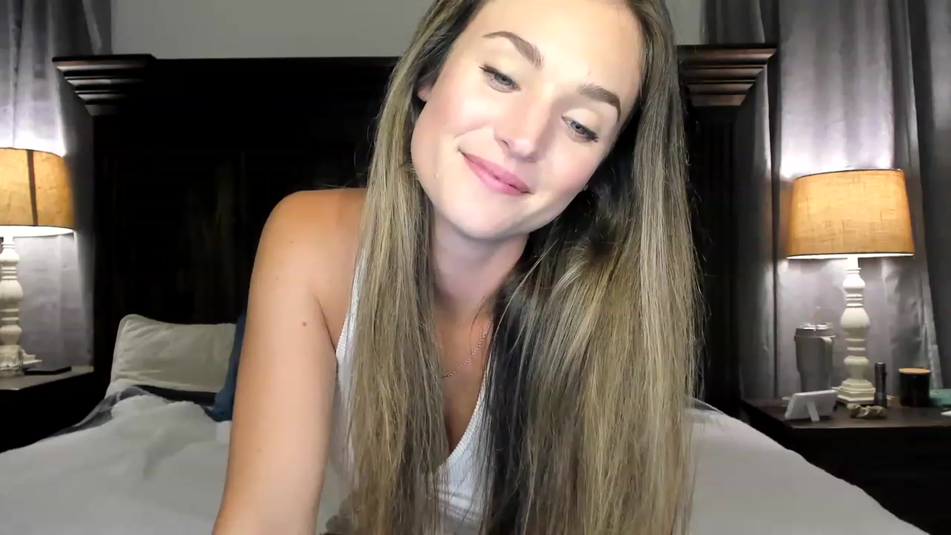Gallery image thumbnail from Ember_Lynne's myfreecams stream on, 06/14/2023, 02:31 image 10 of 20