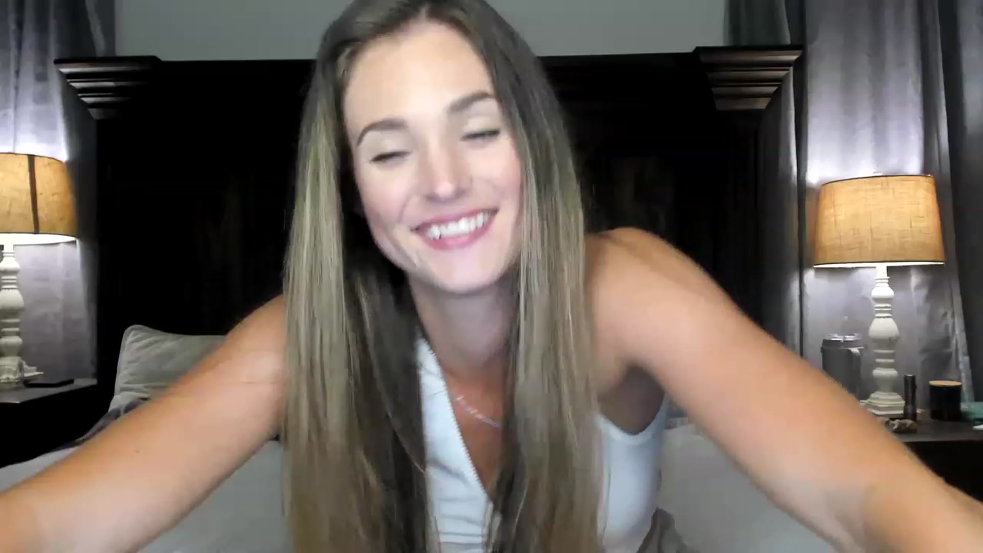 Gallery image thumbnail from Ember_Lynne's myfreecams stream on, 06/14/2023, 02:31 image 8 of 20