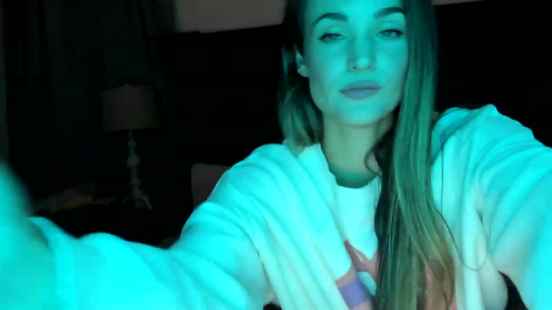 Gallery image thumbnail from Ember_Lynne's myfreecams stream on, 06/29/2023, 02:32 image 17 of 20