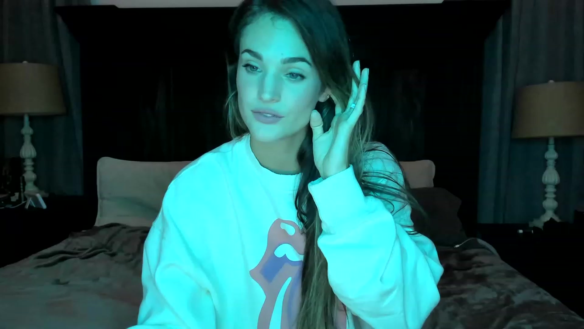 Gallery image thumbnail from Ember_Lynne's myfreecams stream on, 06/29/2023, 02:32 image 16 of 20