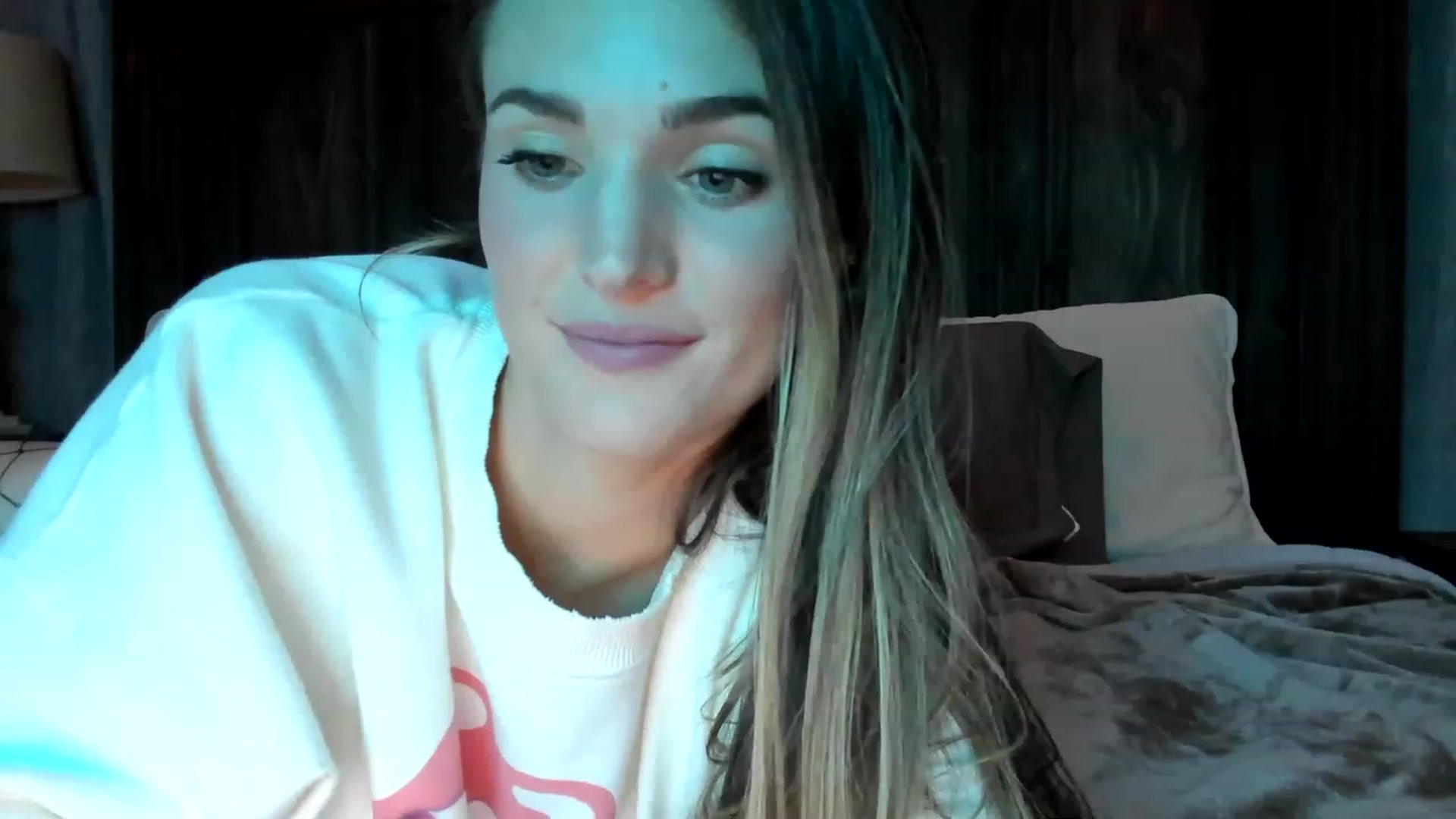 Gallery image thumbnail from Ember_Lynne's myfreecams stream on, 06/29/2023, 03:38 image 5 of 20