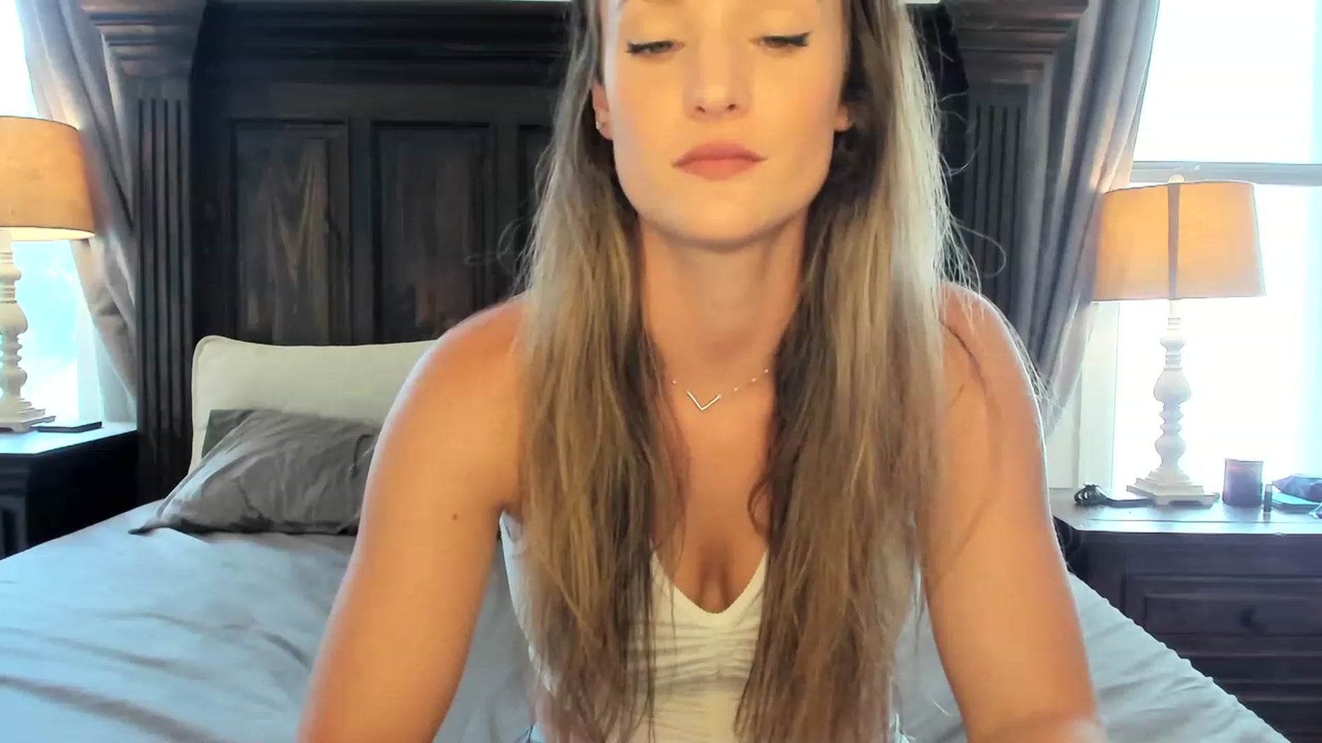 Gallery image thumbnail from Ember_Lynne's myfreecams stream on, 07/06/2023, 19:20 image 16 of 20