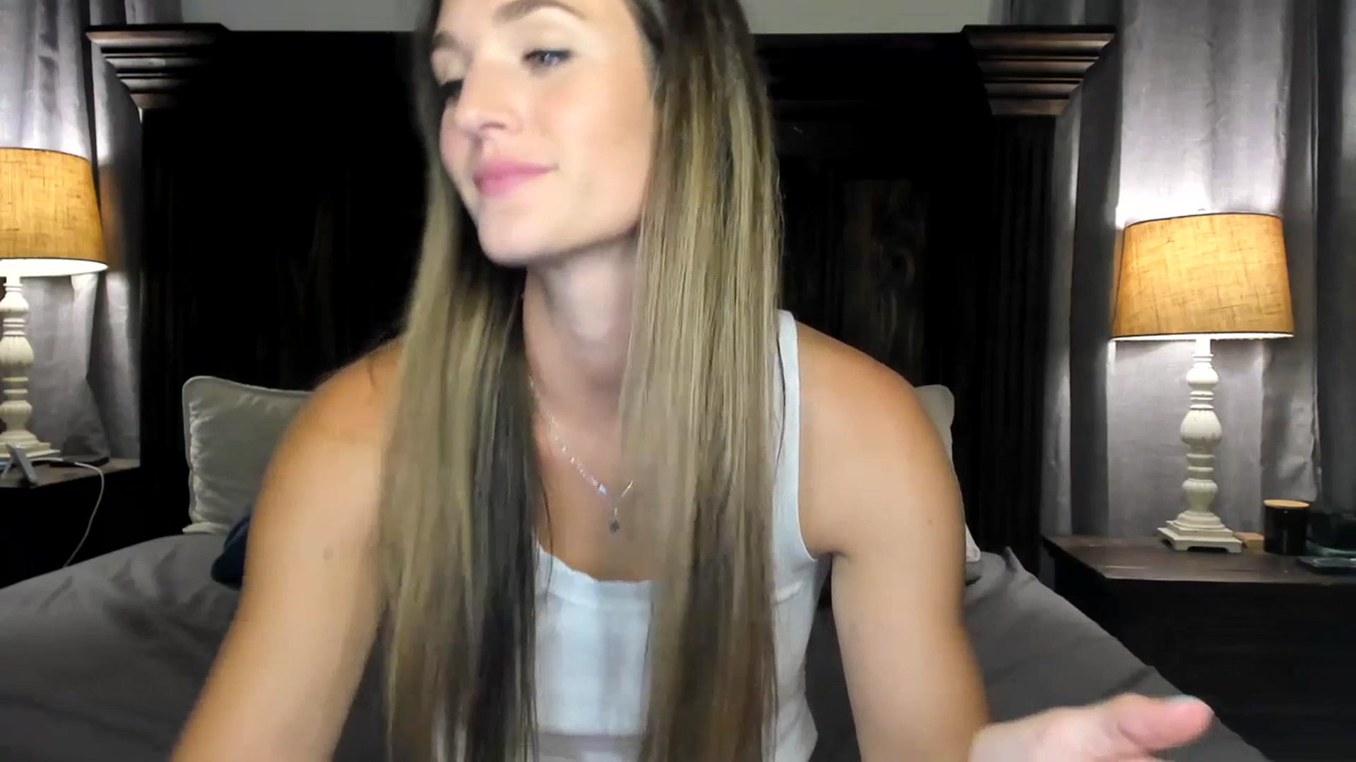Gallery image thumbnail from Ember_Lynne's myfreecams stream on, 07/19/2023, 02:45 image 15 of 20