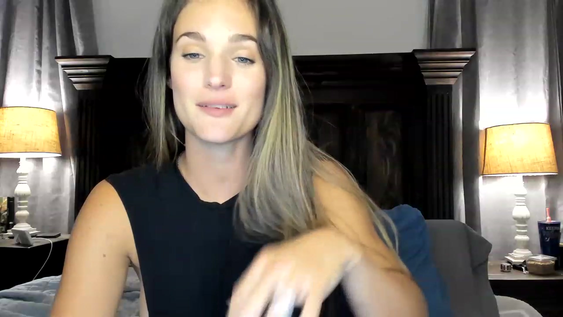 Gallery image thumbnail from Ember_Lynne's myfreecams stream on, 07/25/2023, 04:45 image 14 of 20