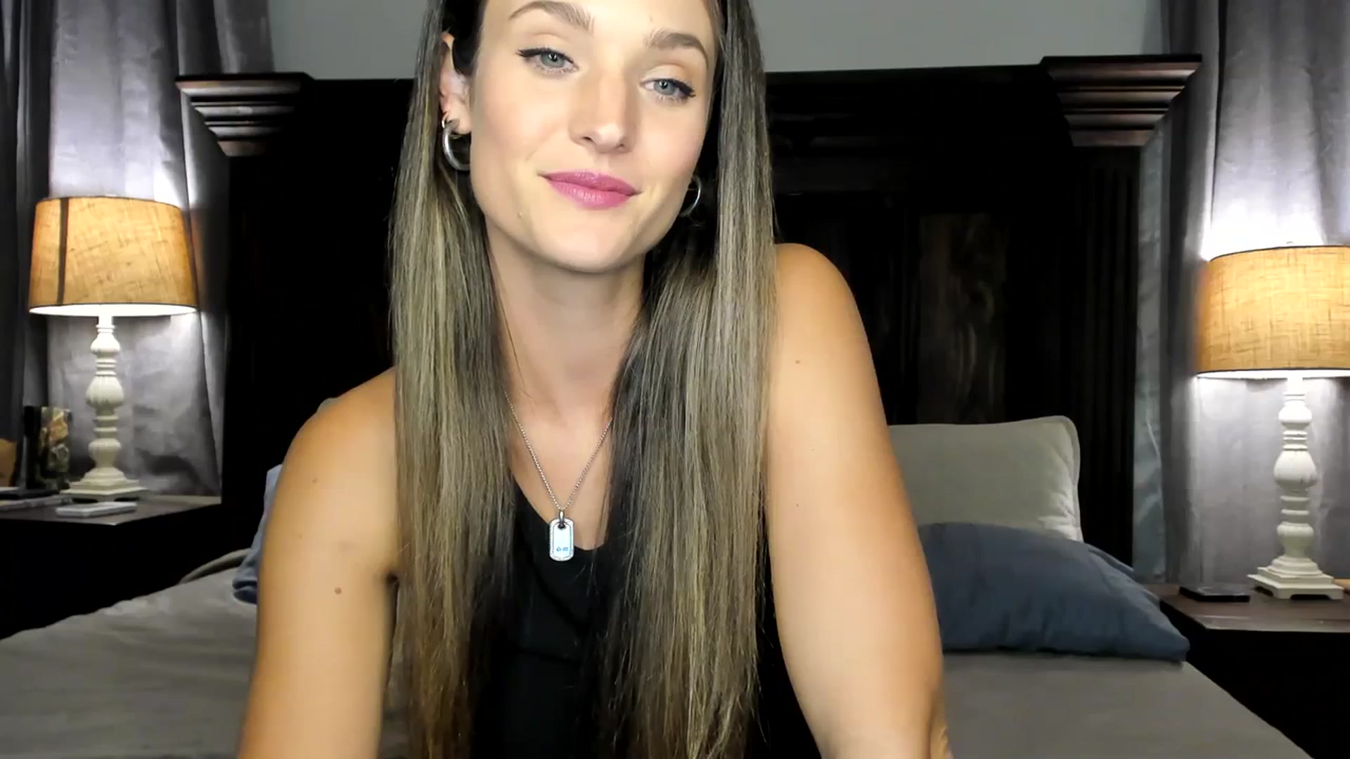Gallery image thumbnail from Ember_Lynne's myfreecams stream on, 09/27/2023, 01:25 image 3 of 20