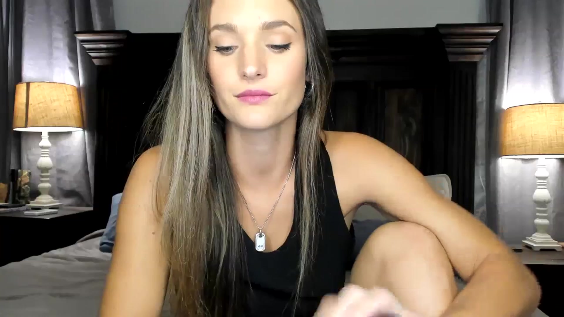 Gallery image thumbnail from Ember_Lynne's myfreecams stream on, 09/27/2023, 01:48 image 18 of 20