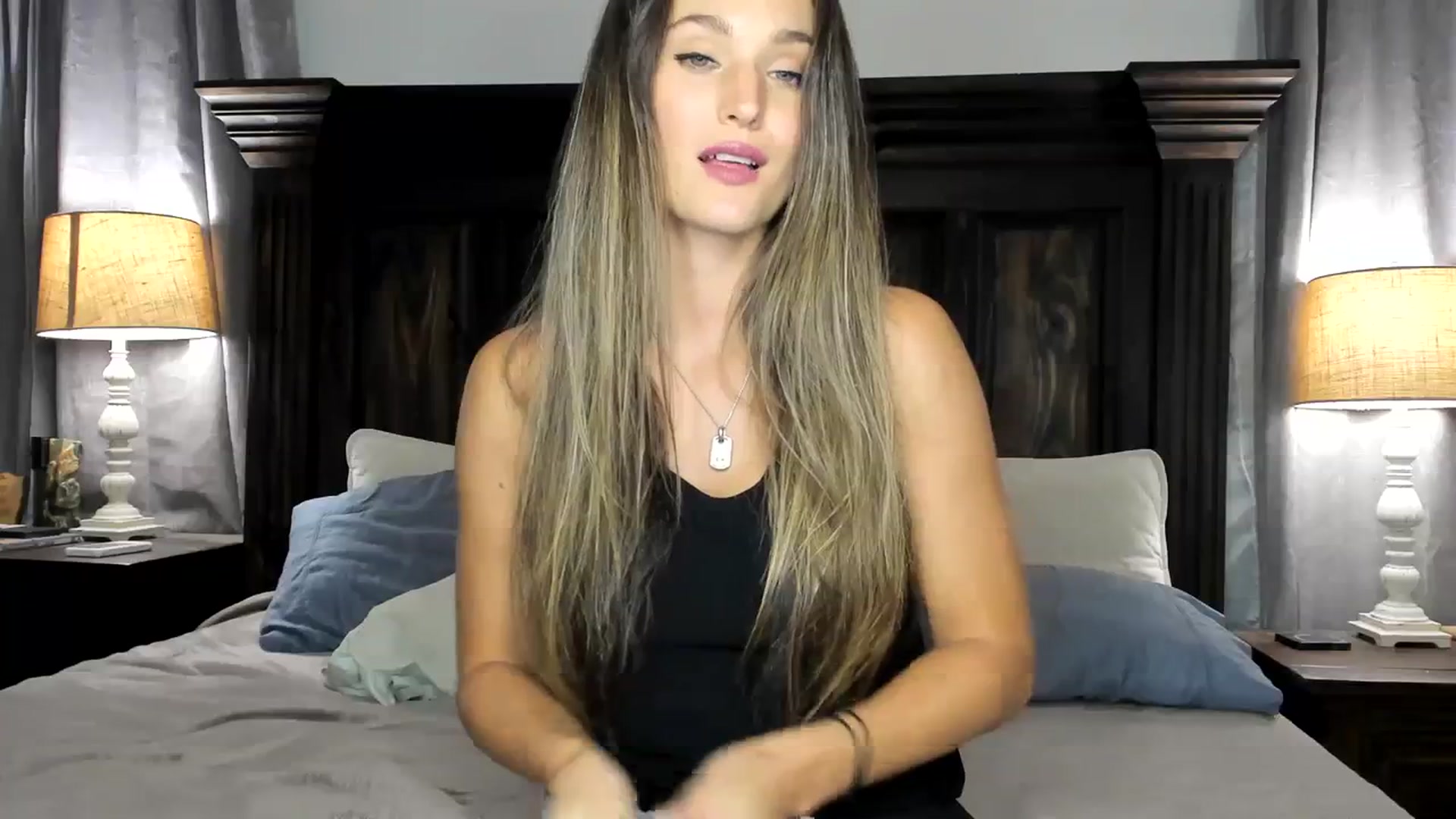 Gallery image thumbnail from Ember_Lynne's myfreecams stream on, 09/27/2023, 01:48 image 7 of 20