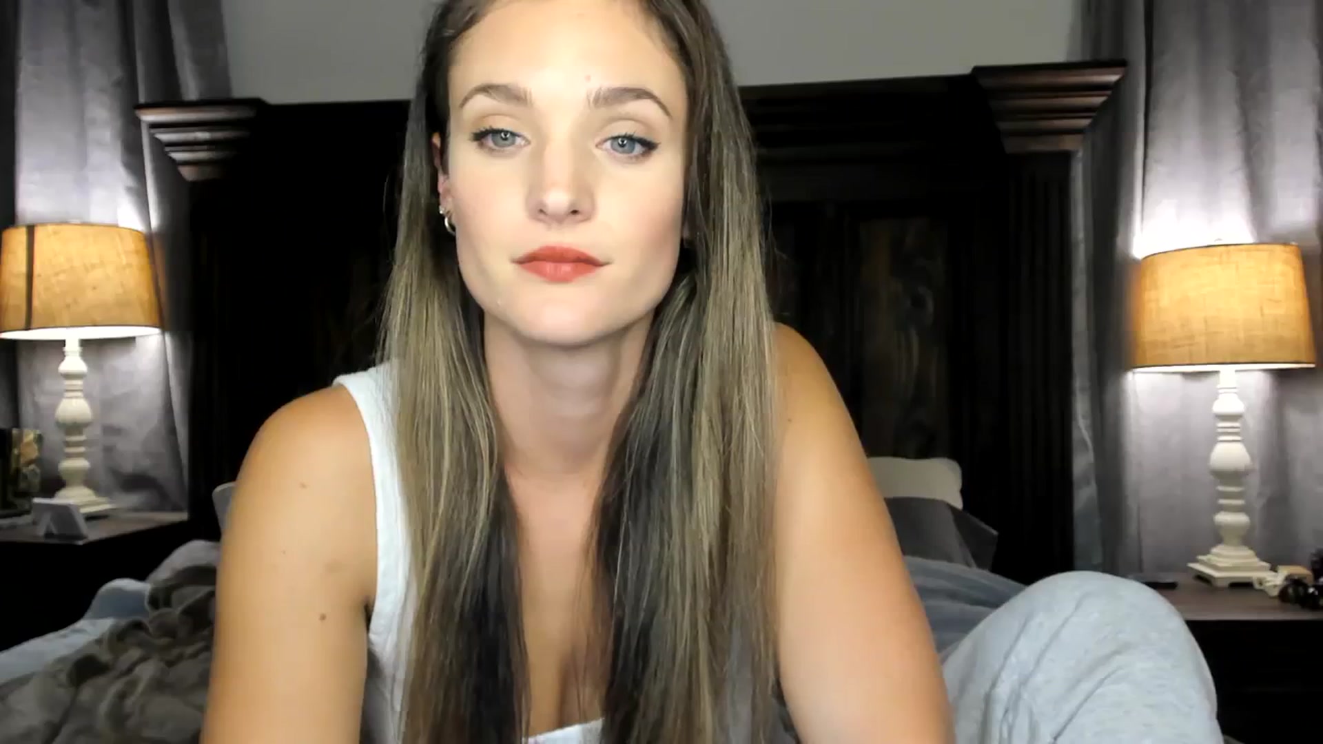 Gallery image thumbnail from Ember_Lynne's myfreecams stream on, 10/12/2023, 01:55 image 17 of 20