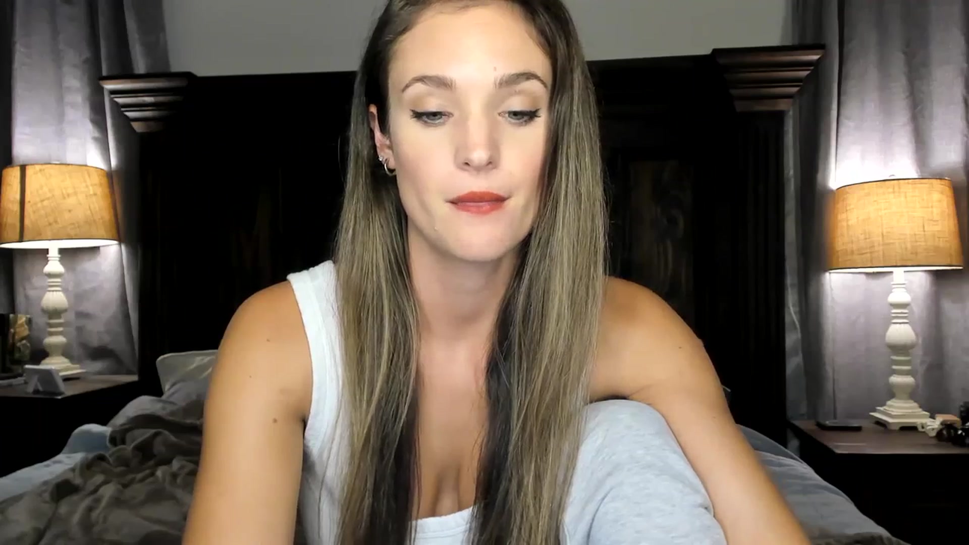 Gallery image thumbnail from Ember_Lynne's myfreecams stream on, 10/12/2023, 01:55 image 10 of 20