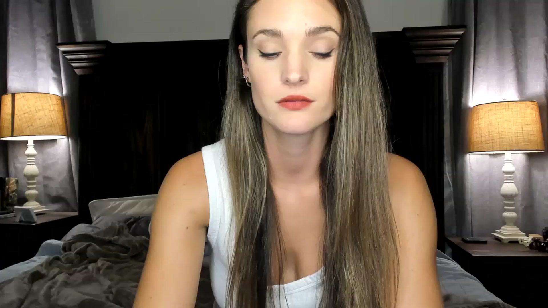 Gallery image thumbnail from Ember_Lynne's myfreecams stream on, 10/12/2023, 01:55 image 1 of 20