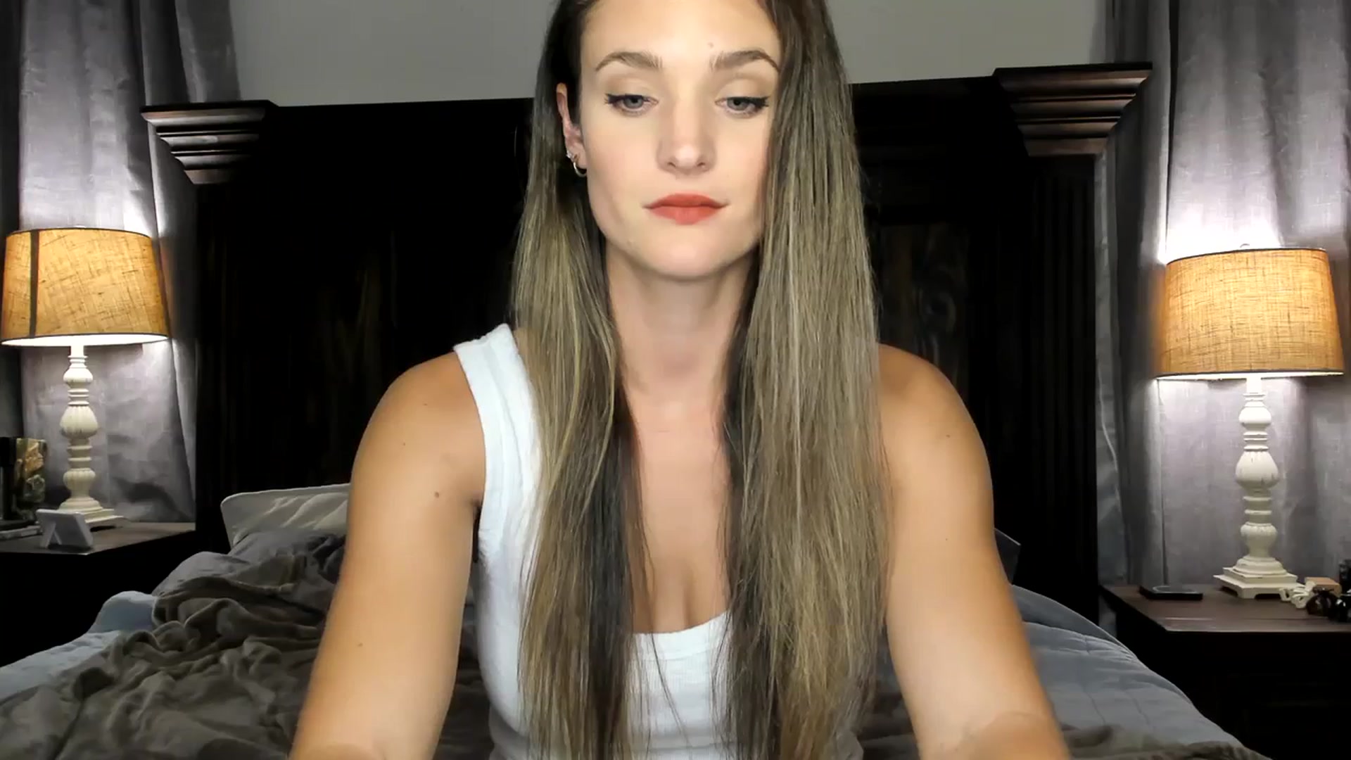 Gallery image thumbnail from Ember_Lynne's myfreecams stream on, 10/12/2023, 01:55 image 6 of 20