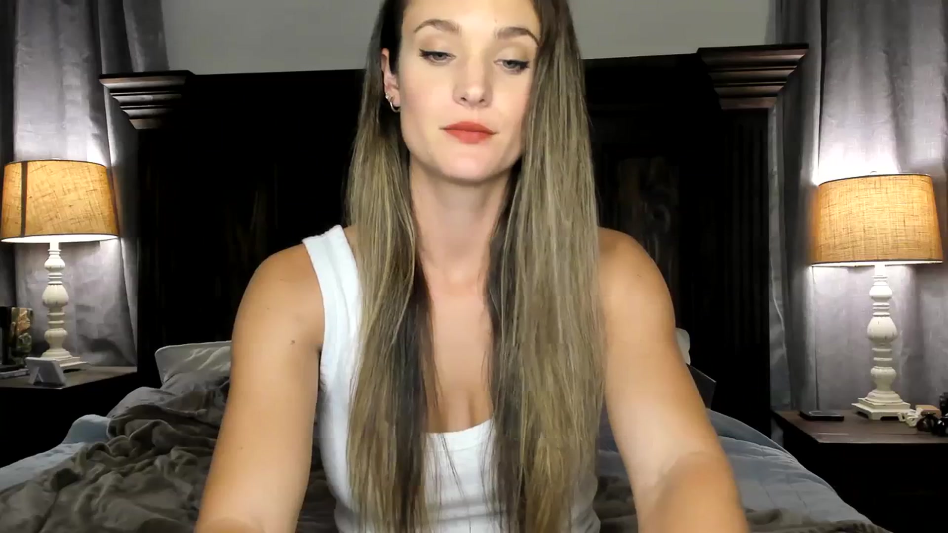 Gallery image thumbnail from Ember_Lynne's myfreecams stream on, 10/12/2023, 01:55 image 7 of 20