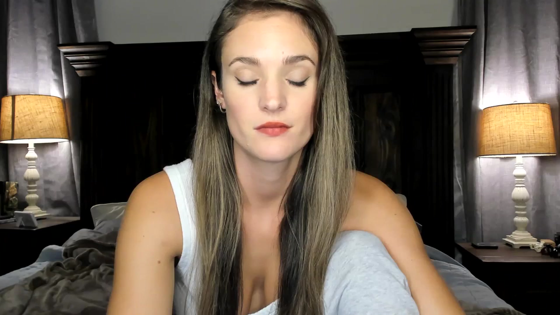 Gallery image thumbnail from Ember_Lynne's myfreecams stream on, 10/12/2023, 01:55 image 13 of 20