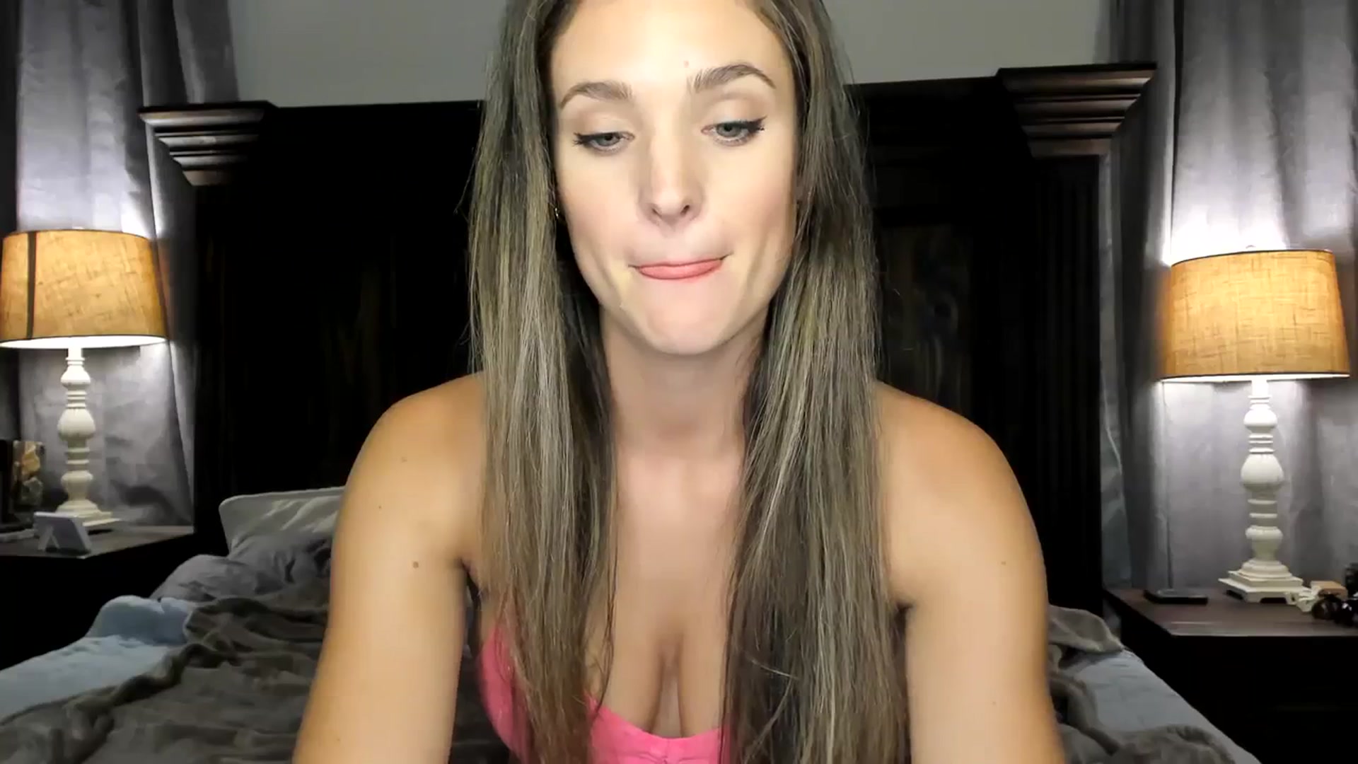 Gallery image thumbnail from Ember_Lynne's myfreecams stream on, 10/12/2023, 02:45 image 17 of 20