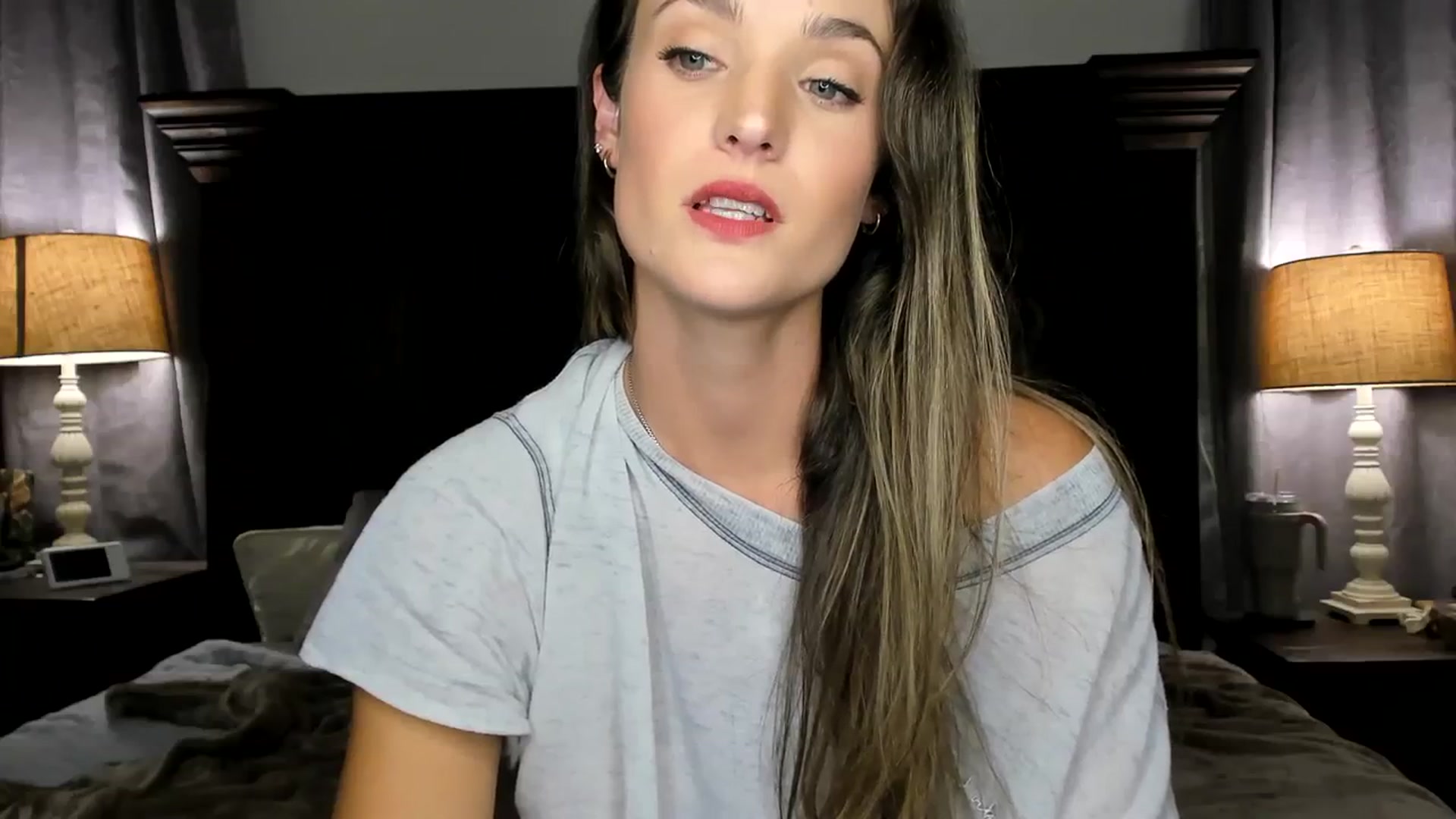 Gallery image thumbnail from Ember_Lynne's myfreecams stream on, 10/14/2023, 02:04 image 17 of 20