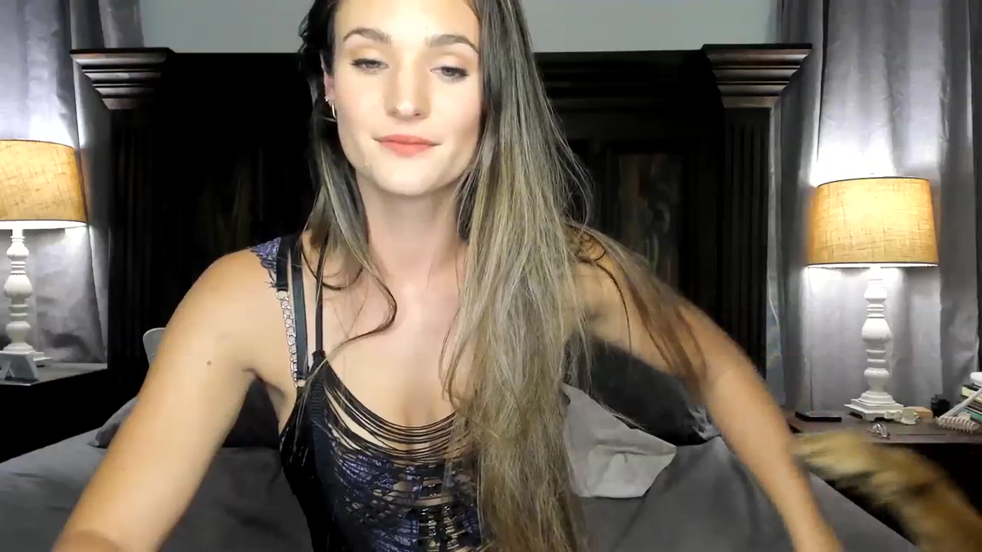Gallery image thumbnail from Ember_Lynne's myfreecams stream on, 10/20/2023, 03:02 image 4 of 20