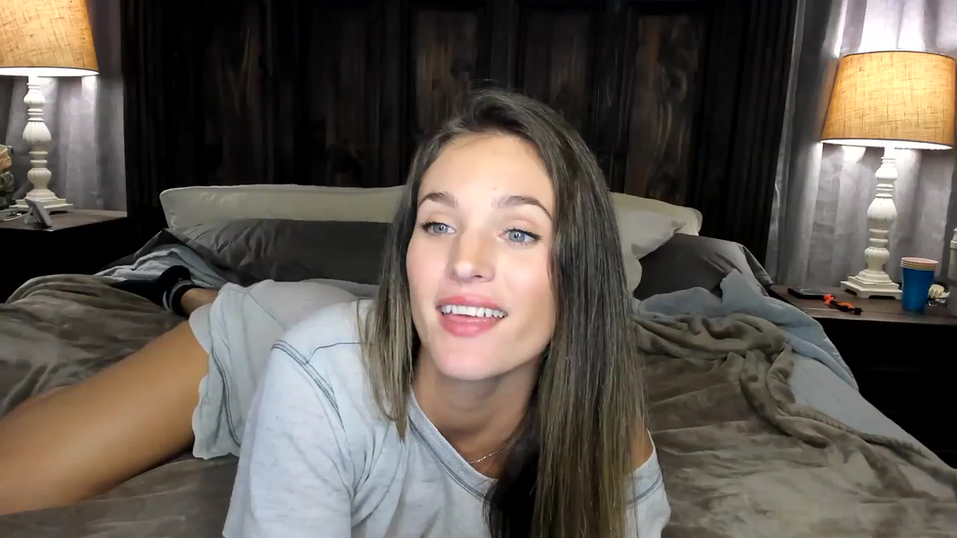 Gallery image thumbnail from Ember_Lynne's myfreecams stream on, 10/24/2023, 02:23 image 6 of 20