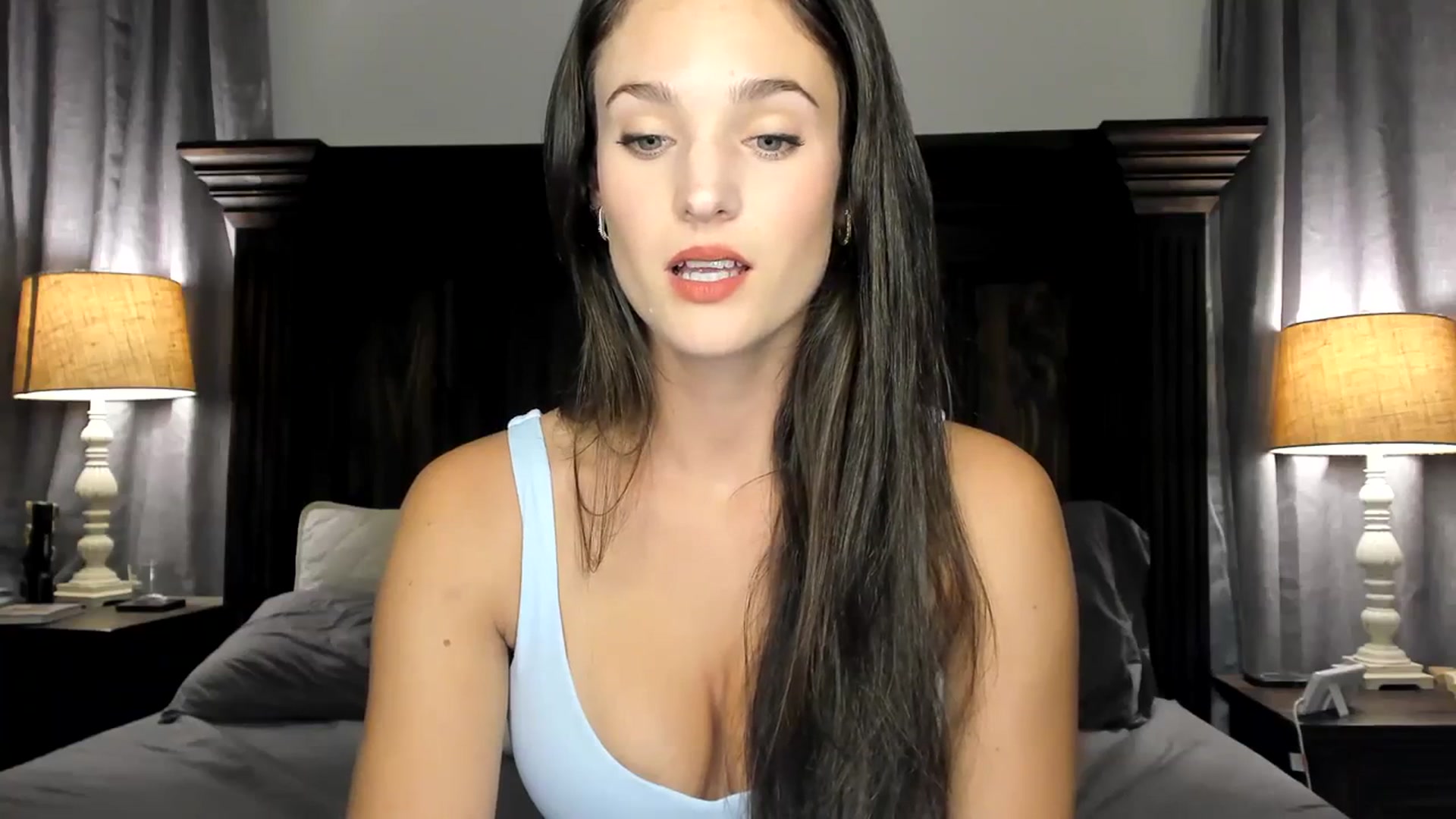 Gallery image thumbnail from Ember_Lynne's myfreecams stream on, 11/14/2023, 02:52 image 6 of 20