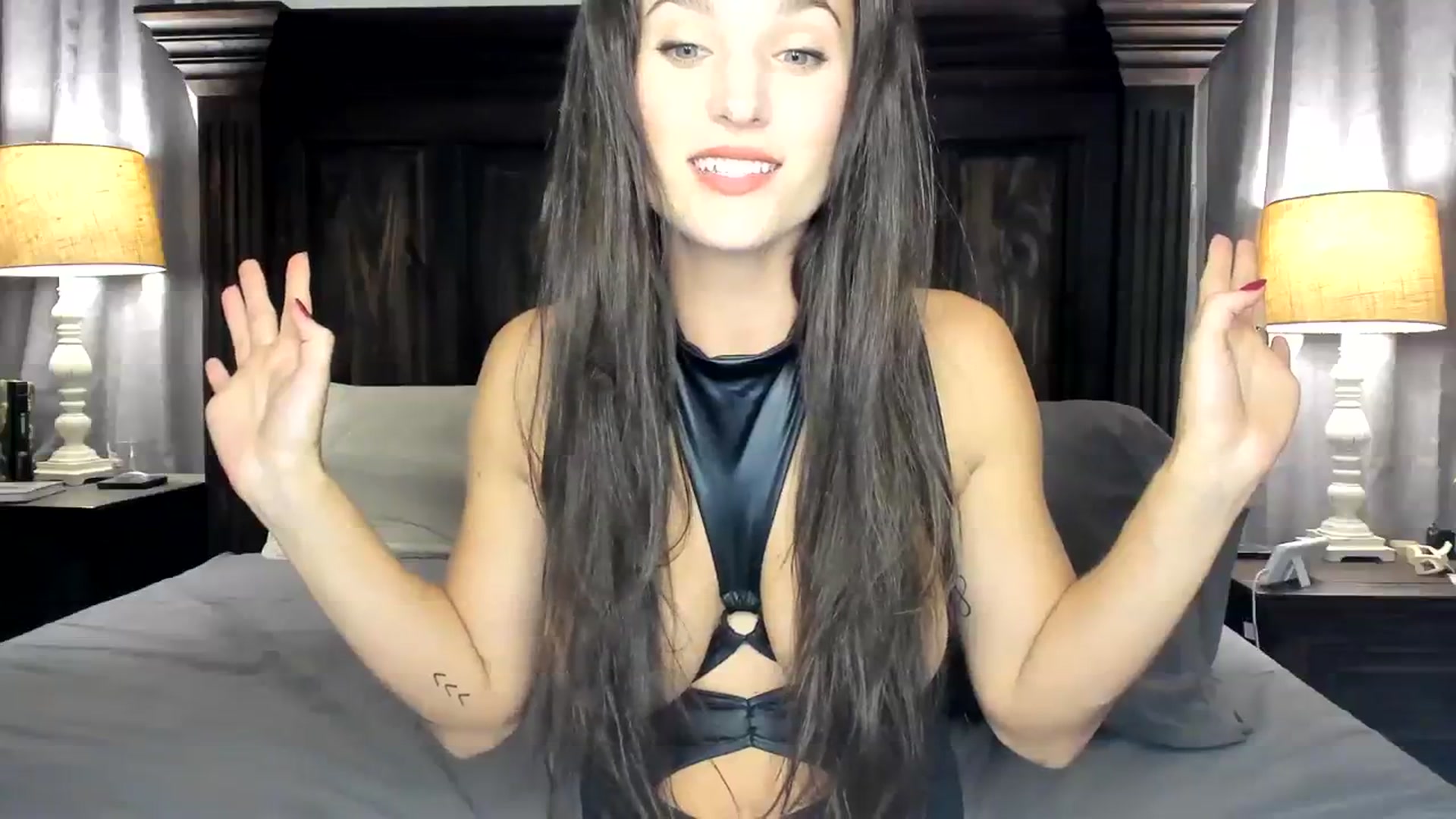 Gallery image thumbnail from Ember_Lynne's myfreecams stream on, 11/14/2023, 04:53 image 5 of 20