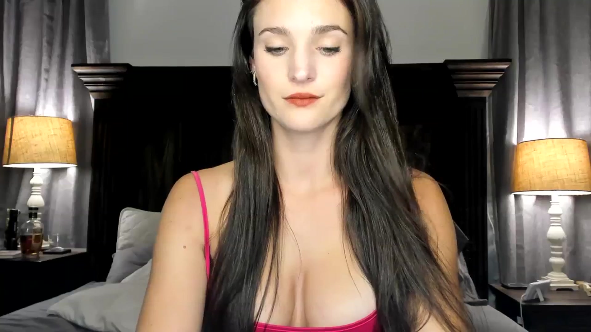 Gallery image thumbnail from Ember_Lynne's myfreecams stream on, 11/14/2023, 04:53 image 14 of 20