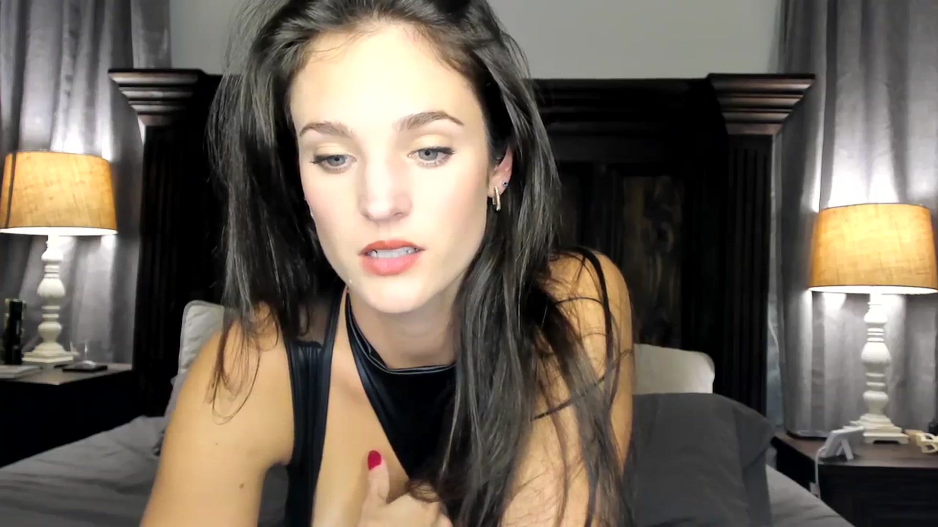 Gallery image thumbnail from Ember_Lynne's myfreecams stream on, 11/14/2023, 04:53 image 8 of 20