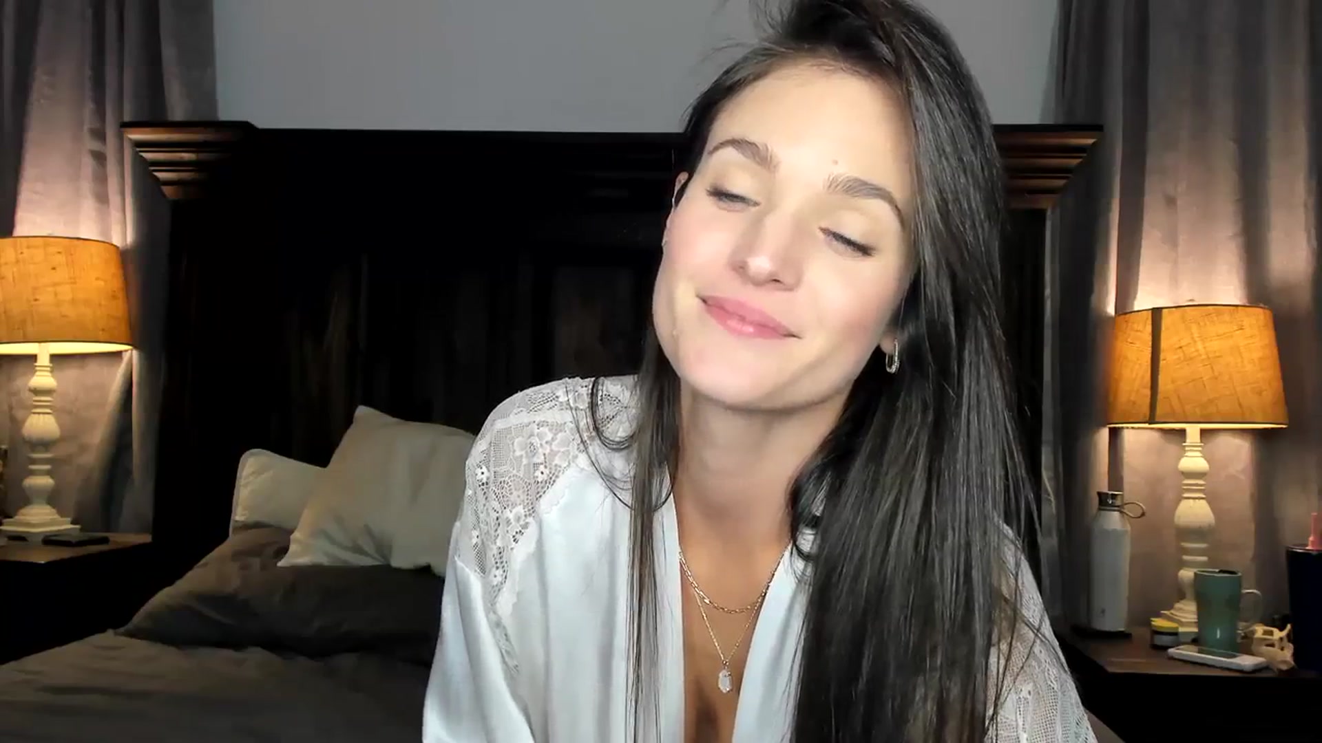 Gallery image thumbnail from Ember_Lynne's myfreecams stream on, 11/28/2023, 05:13 image 13 of 20