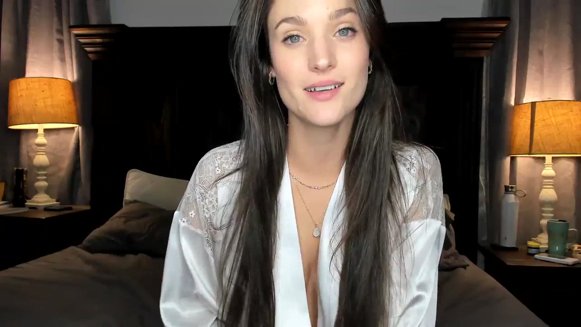 Gallery image thumbnail from Ember_Lynne's myfreecams stream on, 11/28/2023, 05:13 image 6 of 20