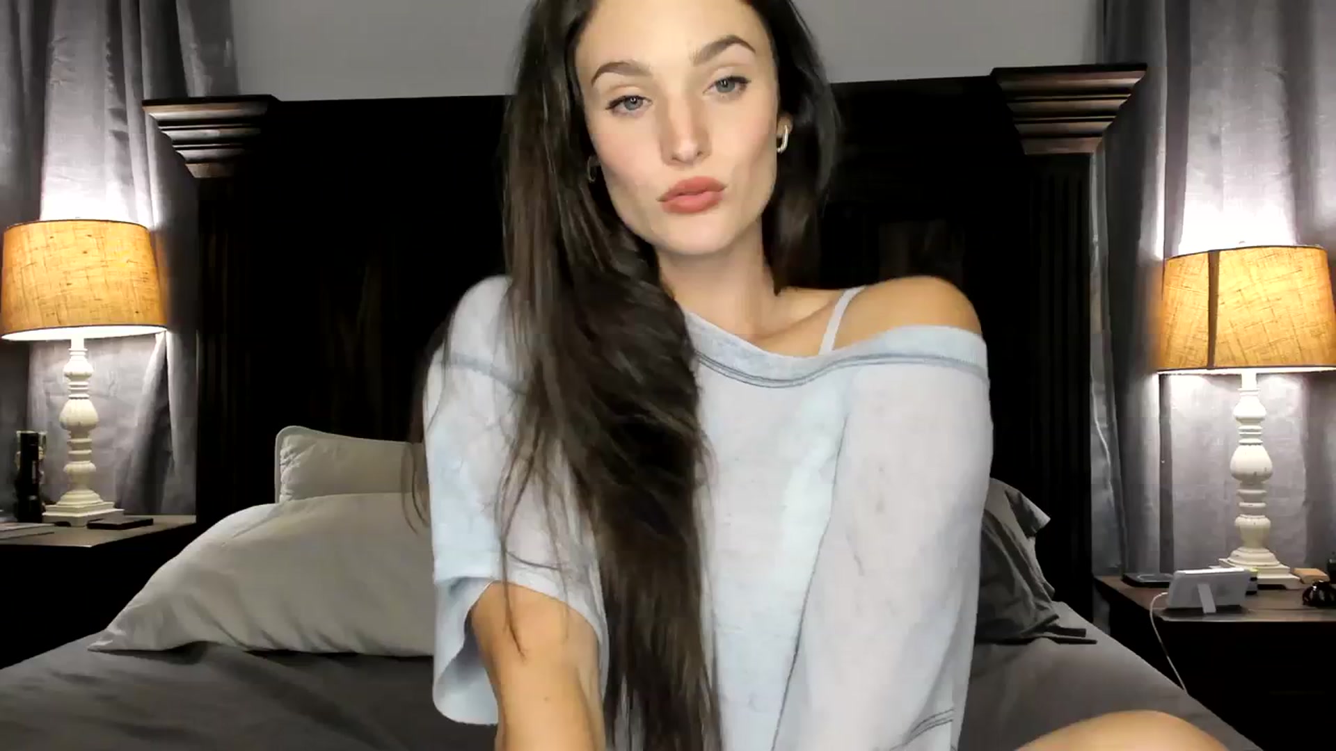 Gallery image thumbnail from Ember_Lynne's myfreecams stream on, 12/05/2023, 01:44 image 12 of 20