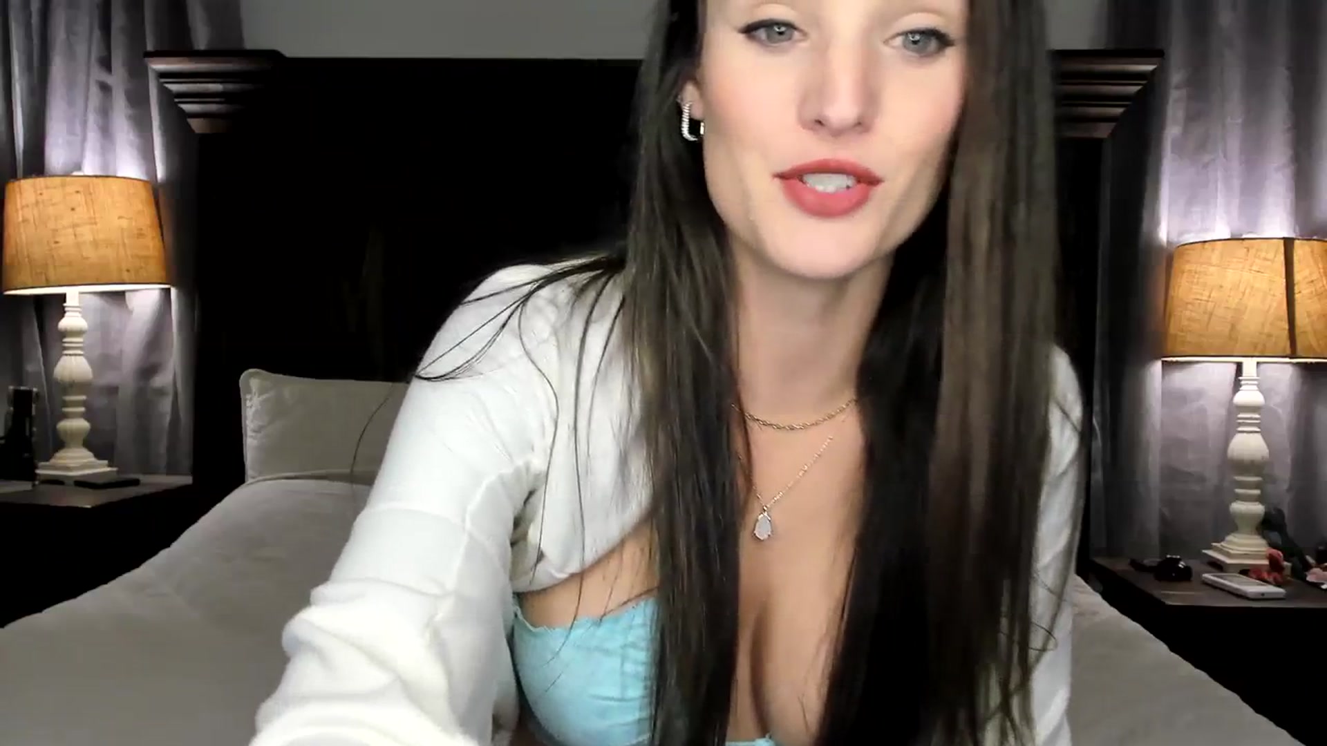 Gallery image thumbnail from Ember_Lynne's myfreecams stream on, 12/21/2023, 02:48 image 4 of 20
